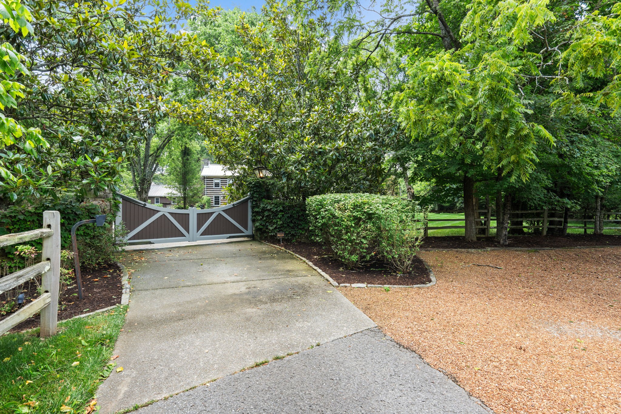 2207 Old Hickory Blvd