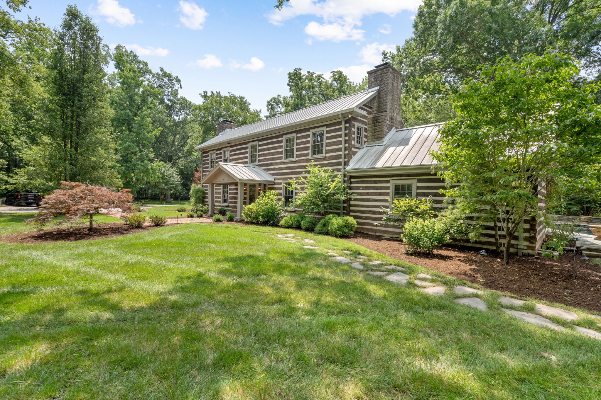 2207 Old Hickory Blvd