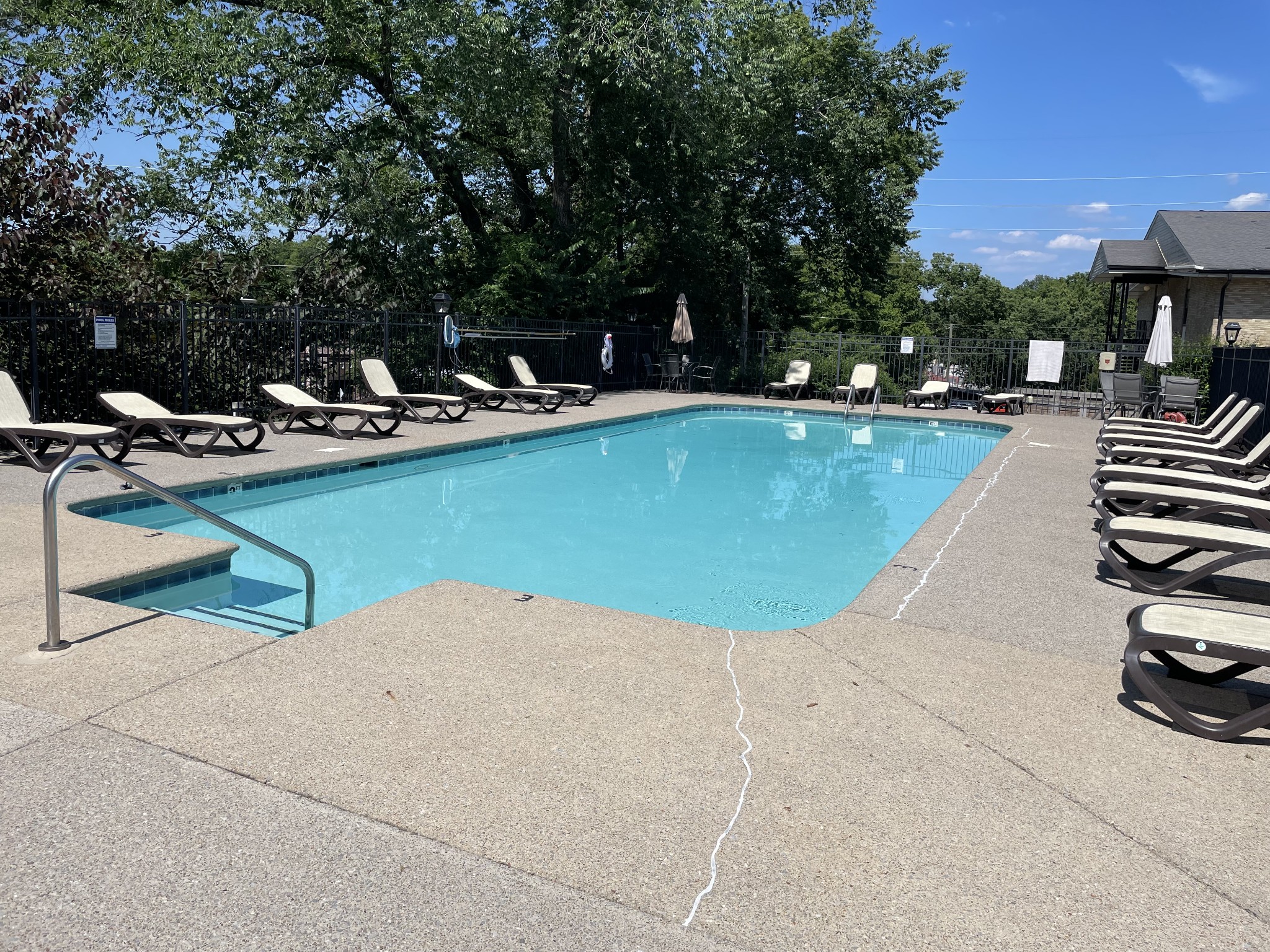 4425 Westlawn Dr Unit: D207