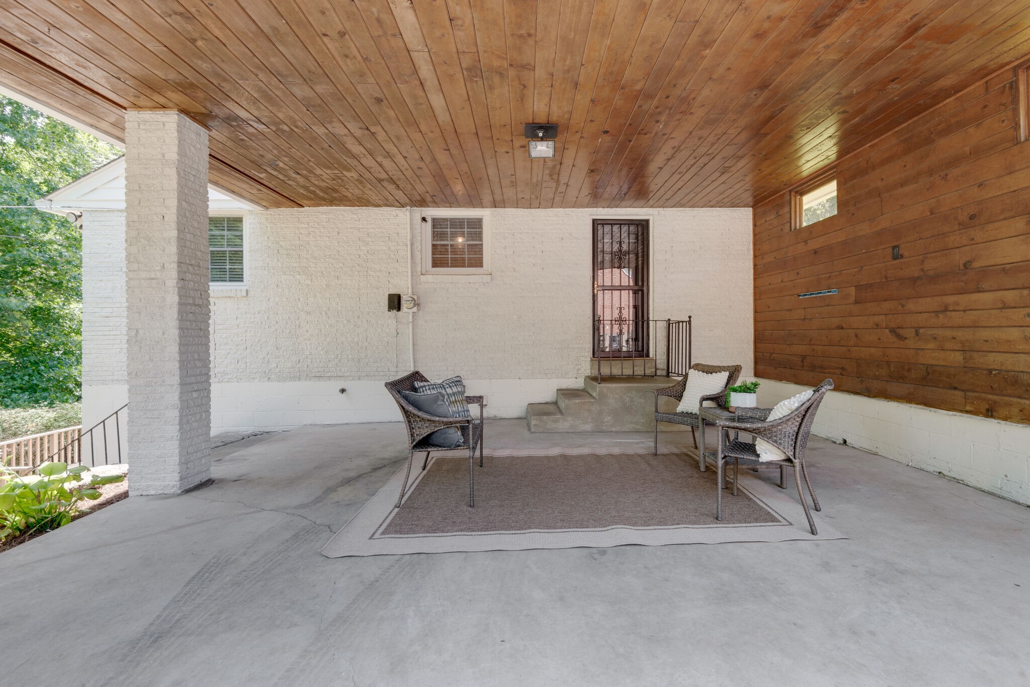 820 Kendall Dr
