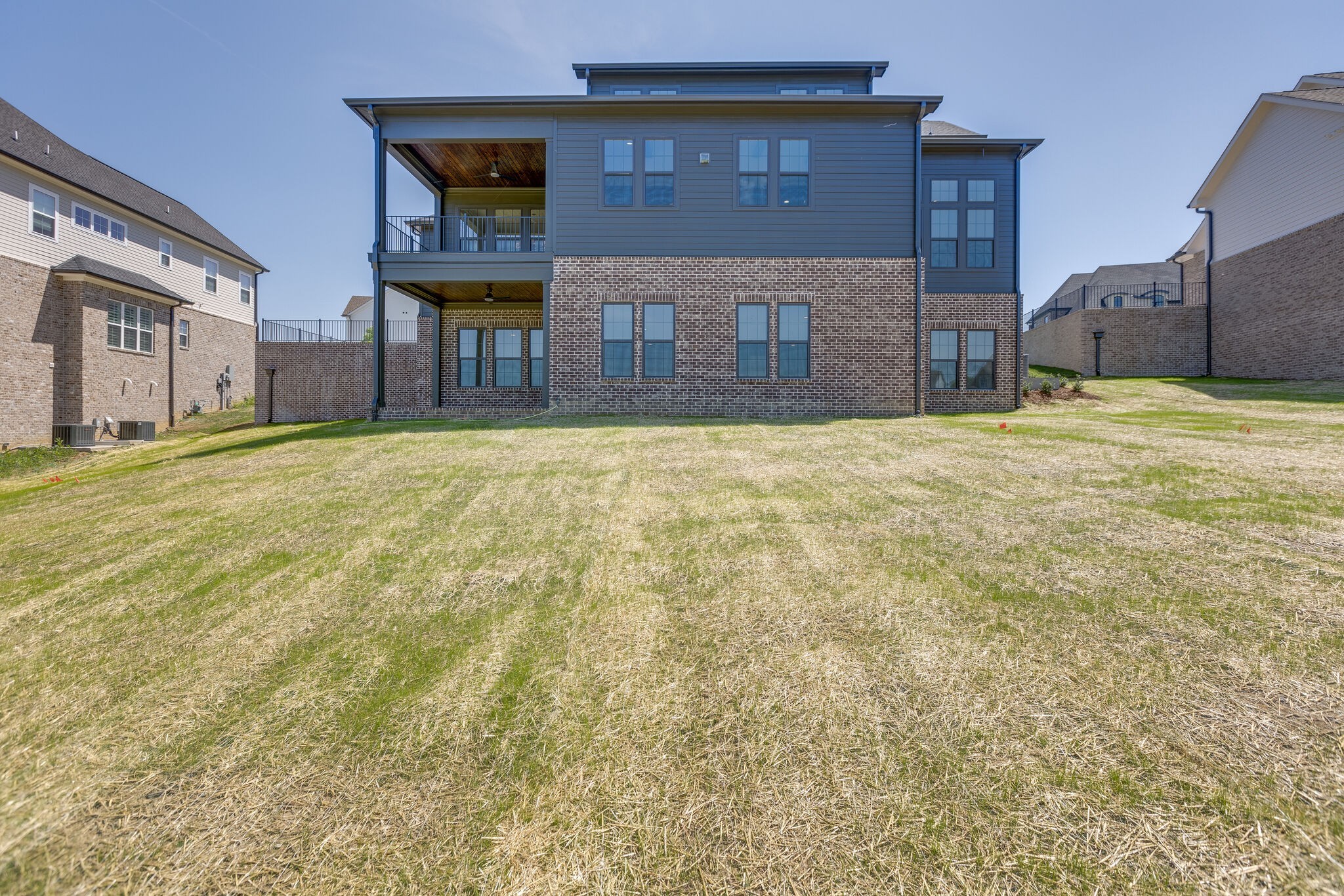 1008 Lawson Ln