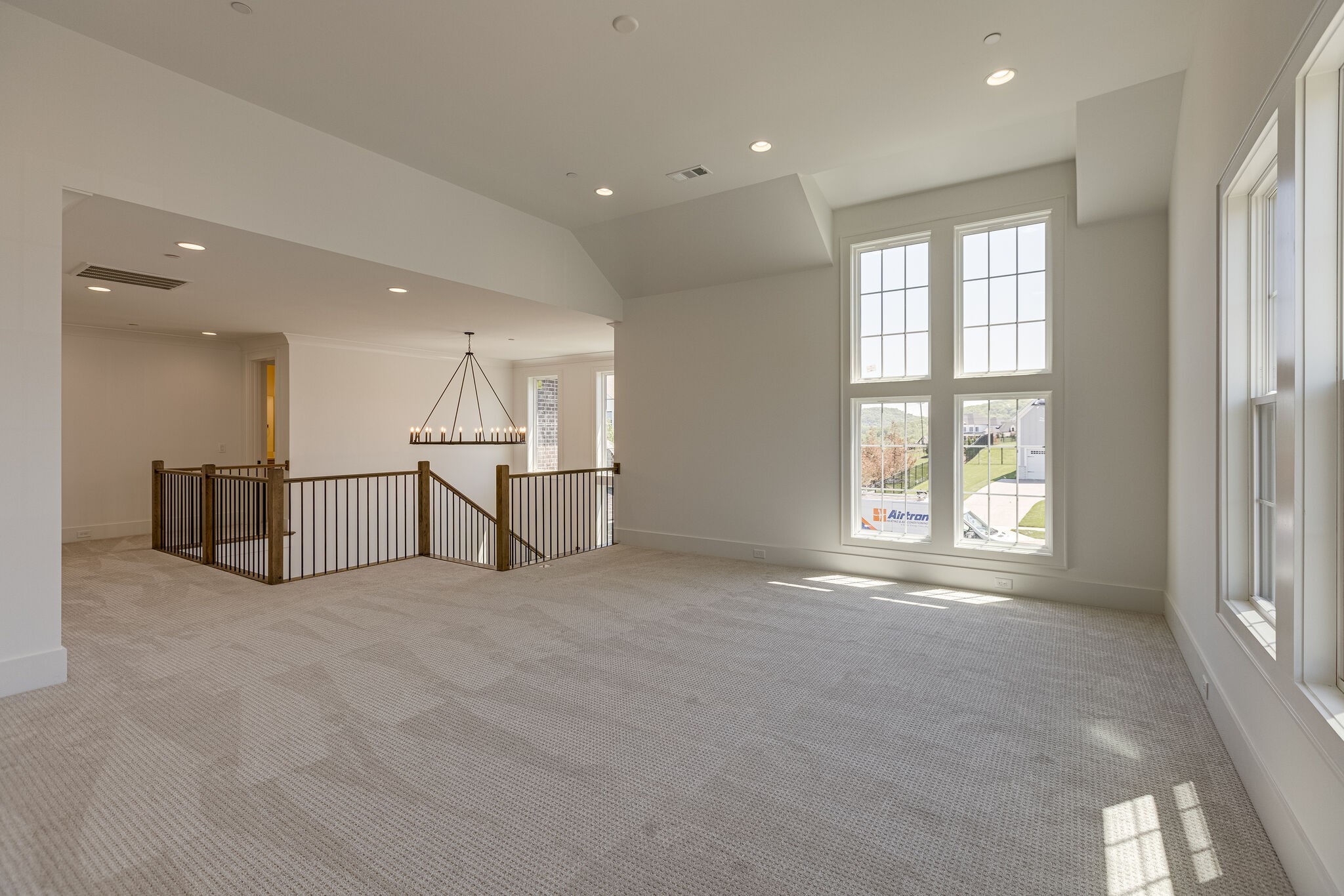1008 Lawson Ln