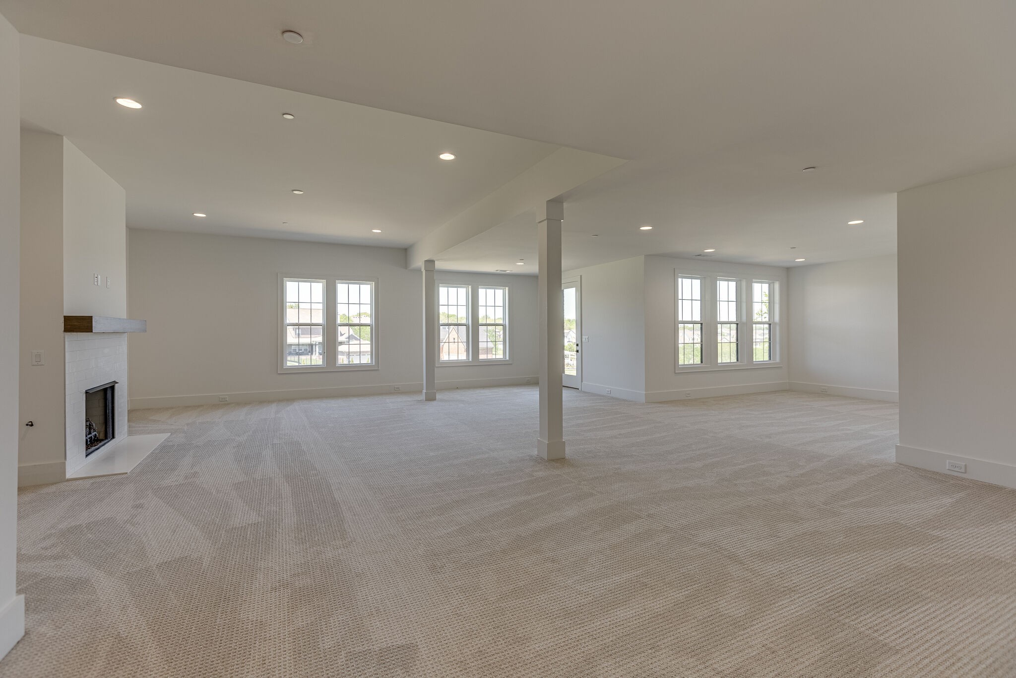1008 Lawson Ln