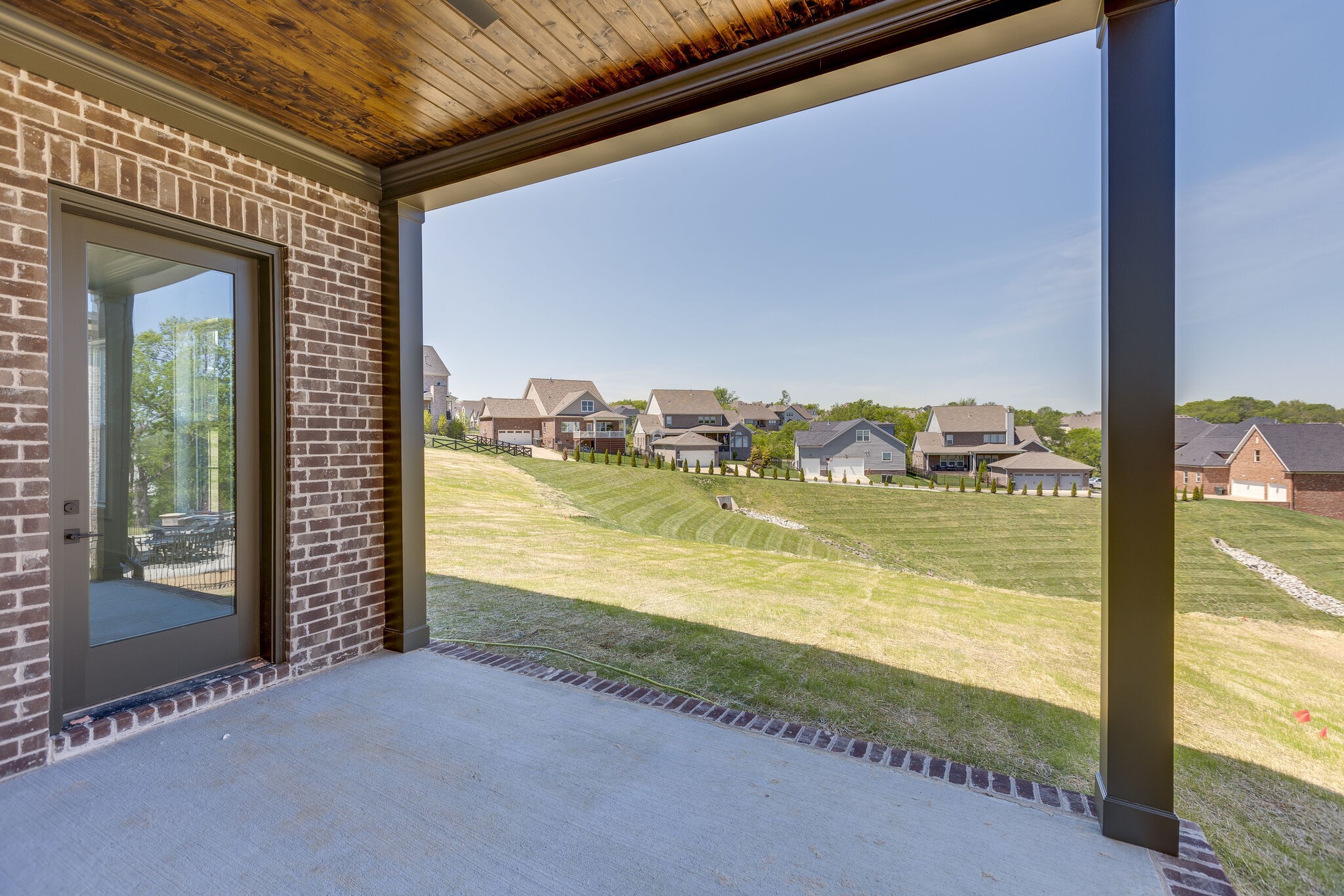 1008 Lawson Ln