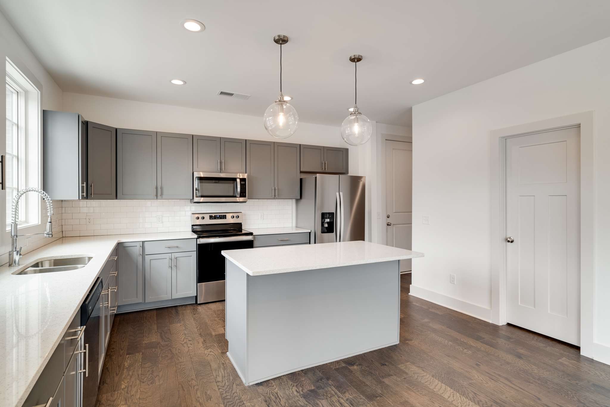 1123 Villa Pl