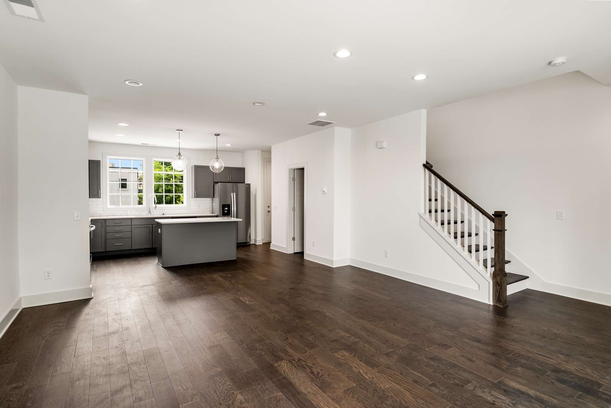 1119 Villa Pl