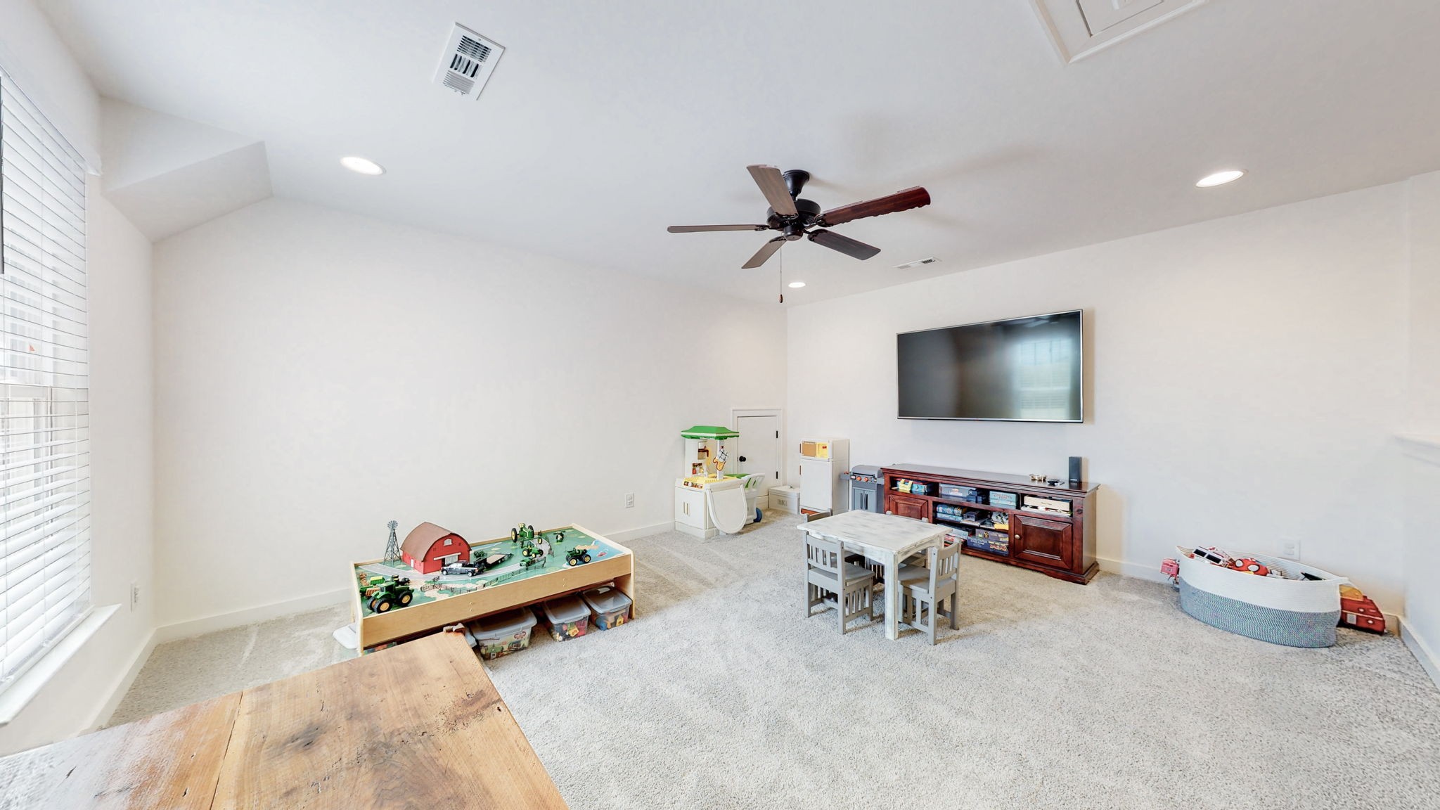 7505 Delancey Dr