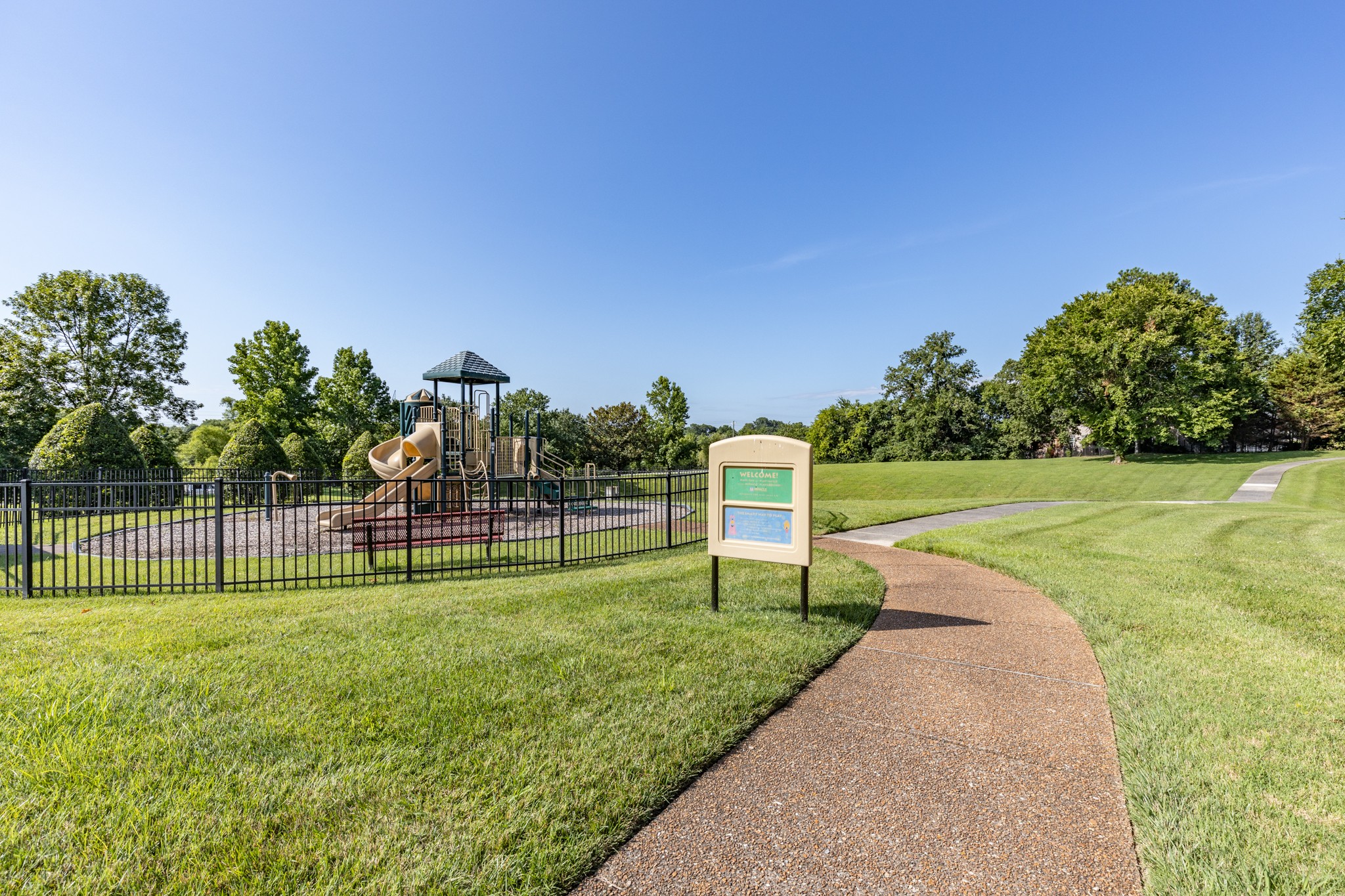 325 Fountainbrooke Dr