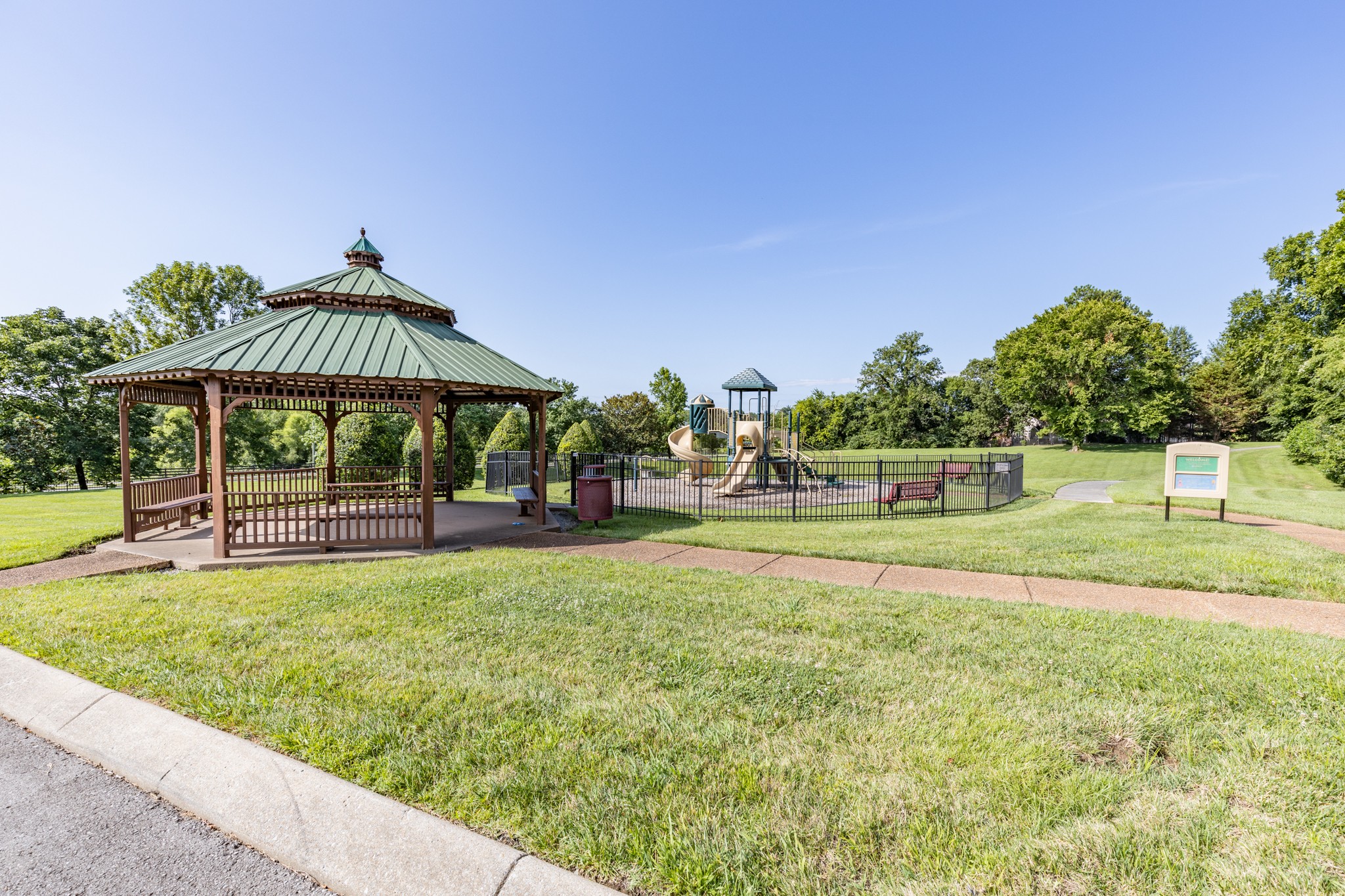 325 Fountainbrooke Dr