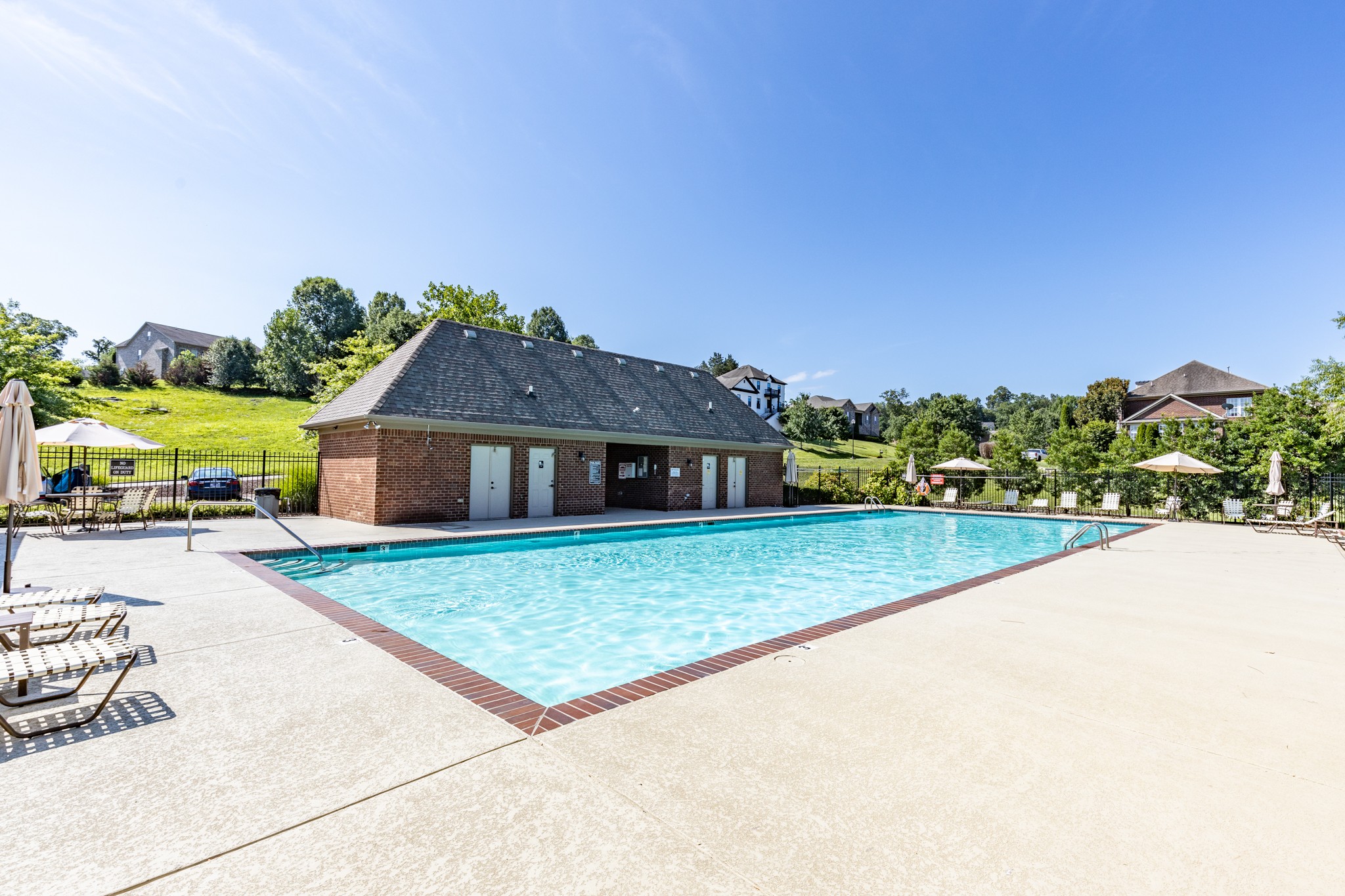 325 Fountainbrooke Dr