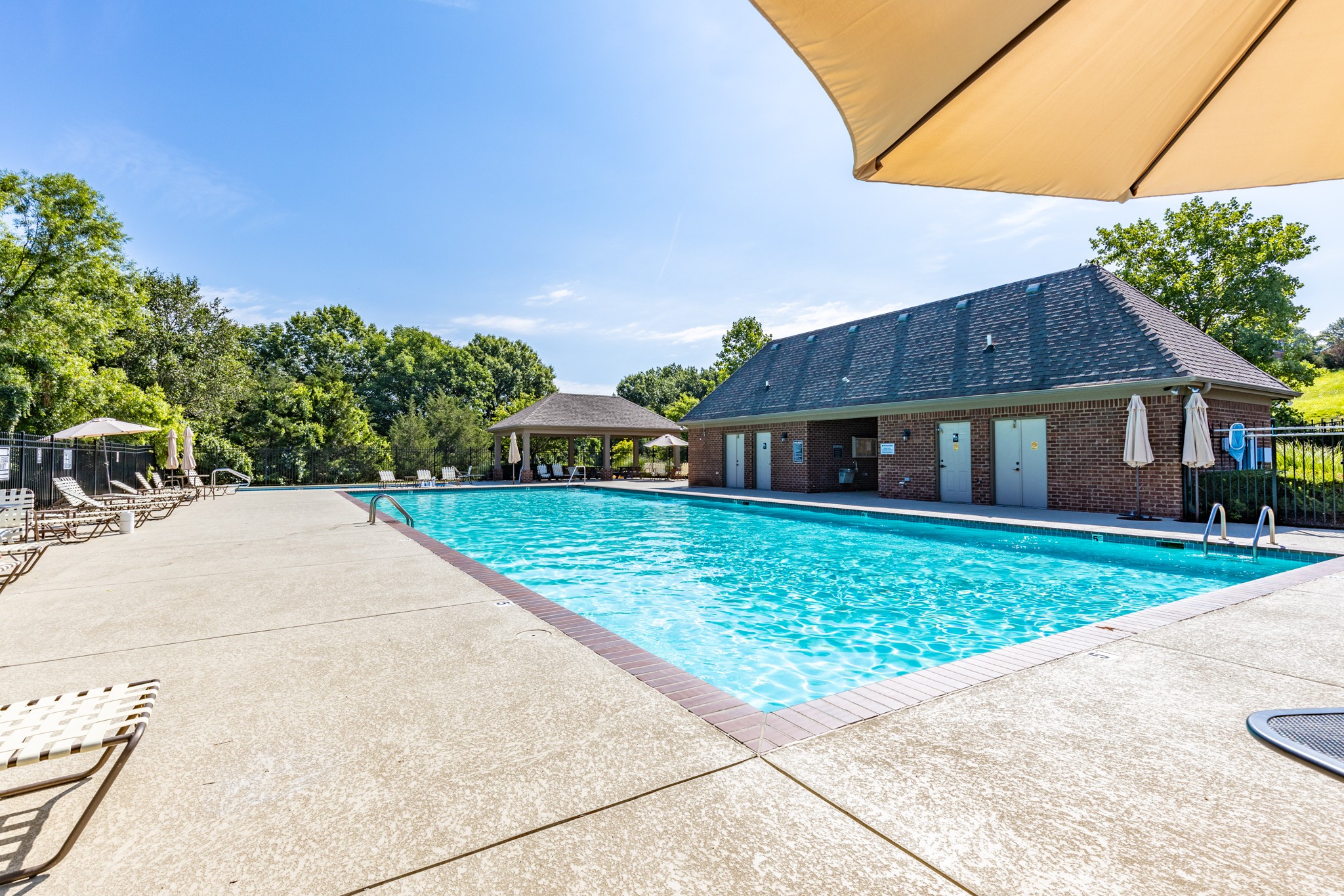 325 Fountainbrooke Dr