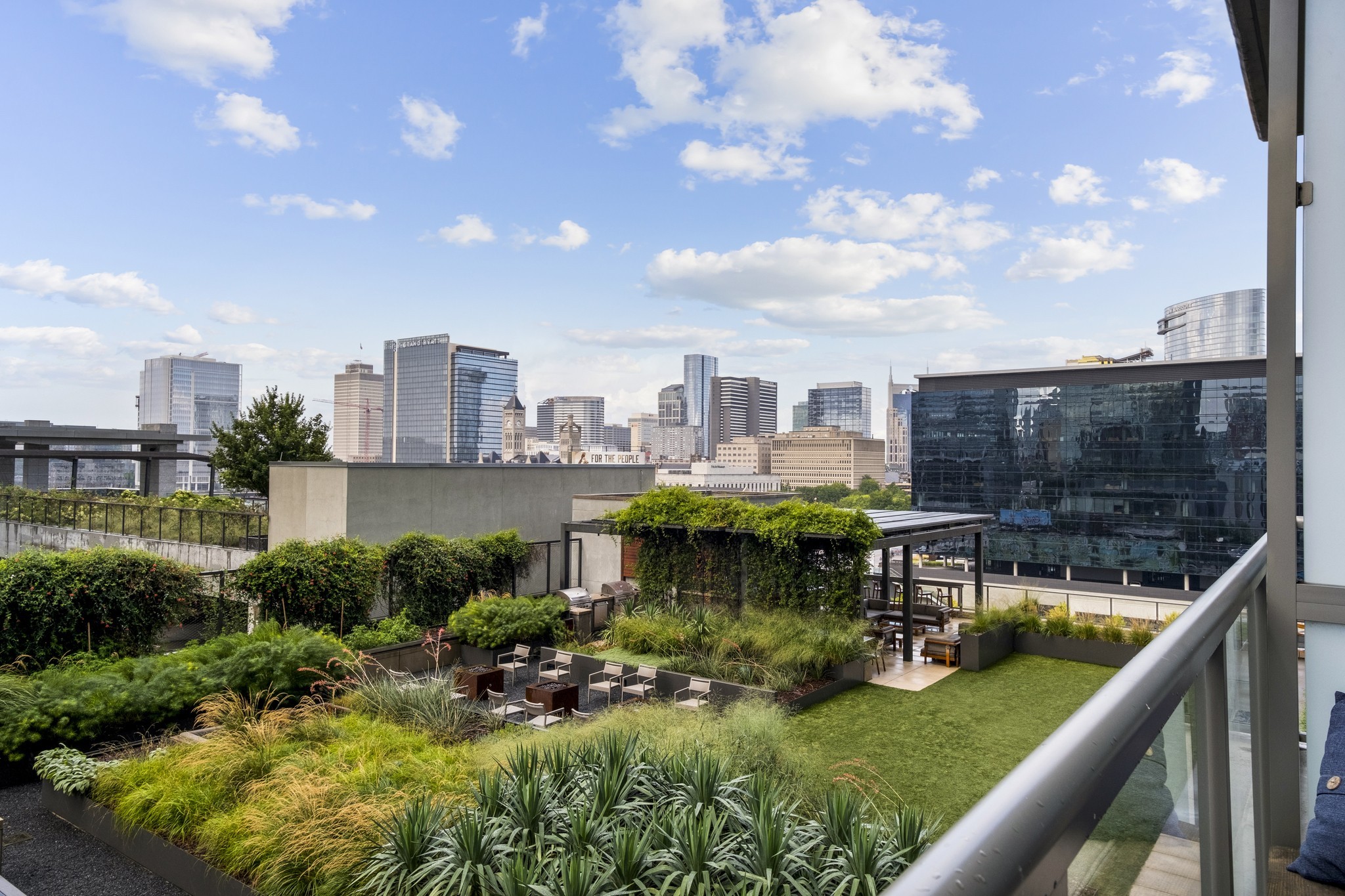 1212 Laurel St Unit: 606