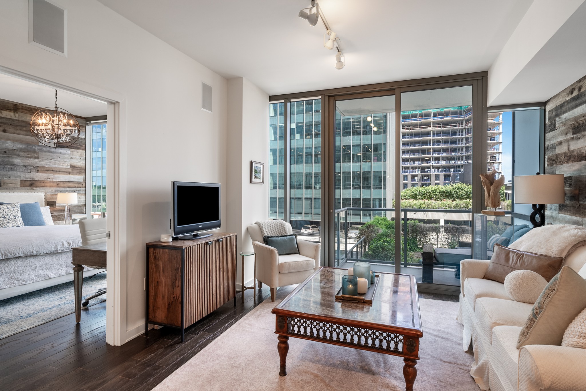 1212 Laurel St Unit: 606