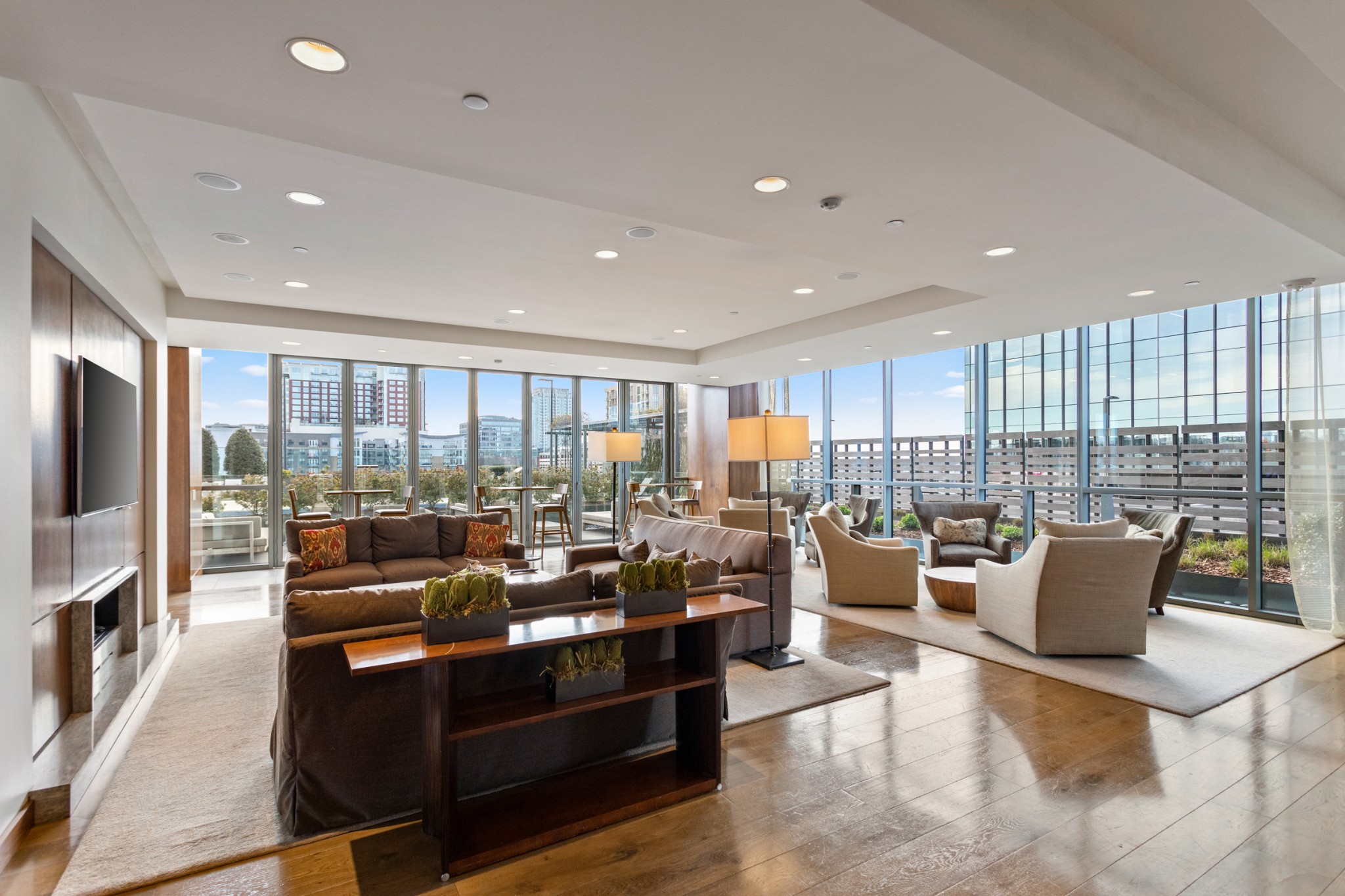1212 Laurel St Unit: 606