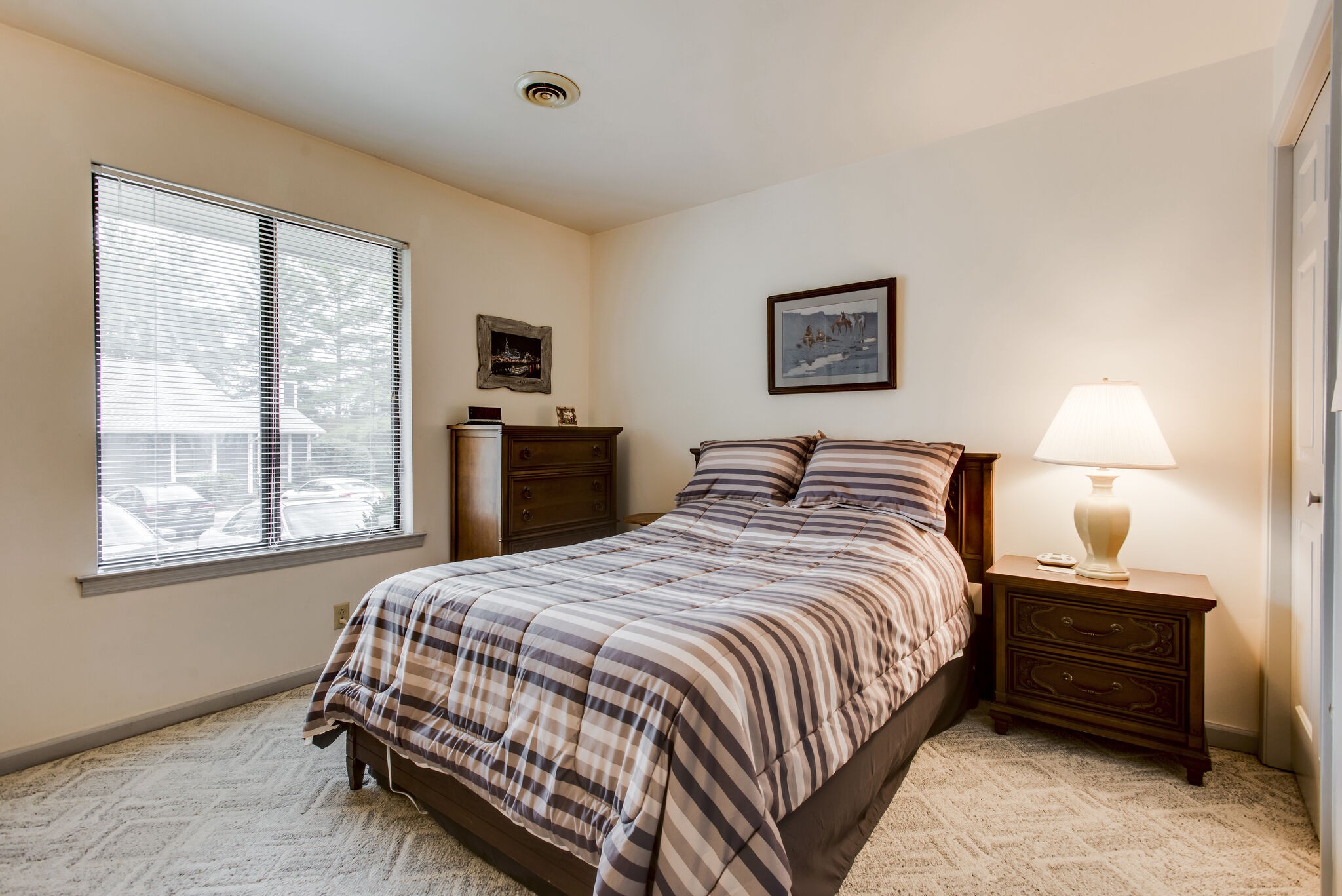 413 Sunvalley, W