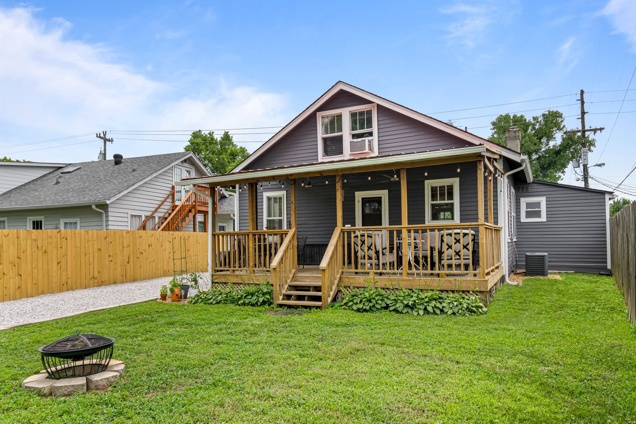 1105 Kirkland Ave