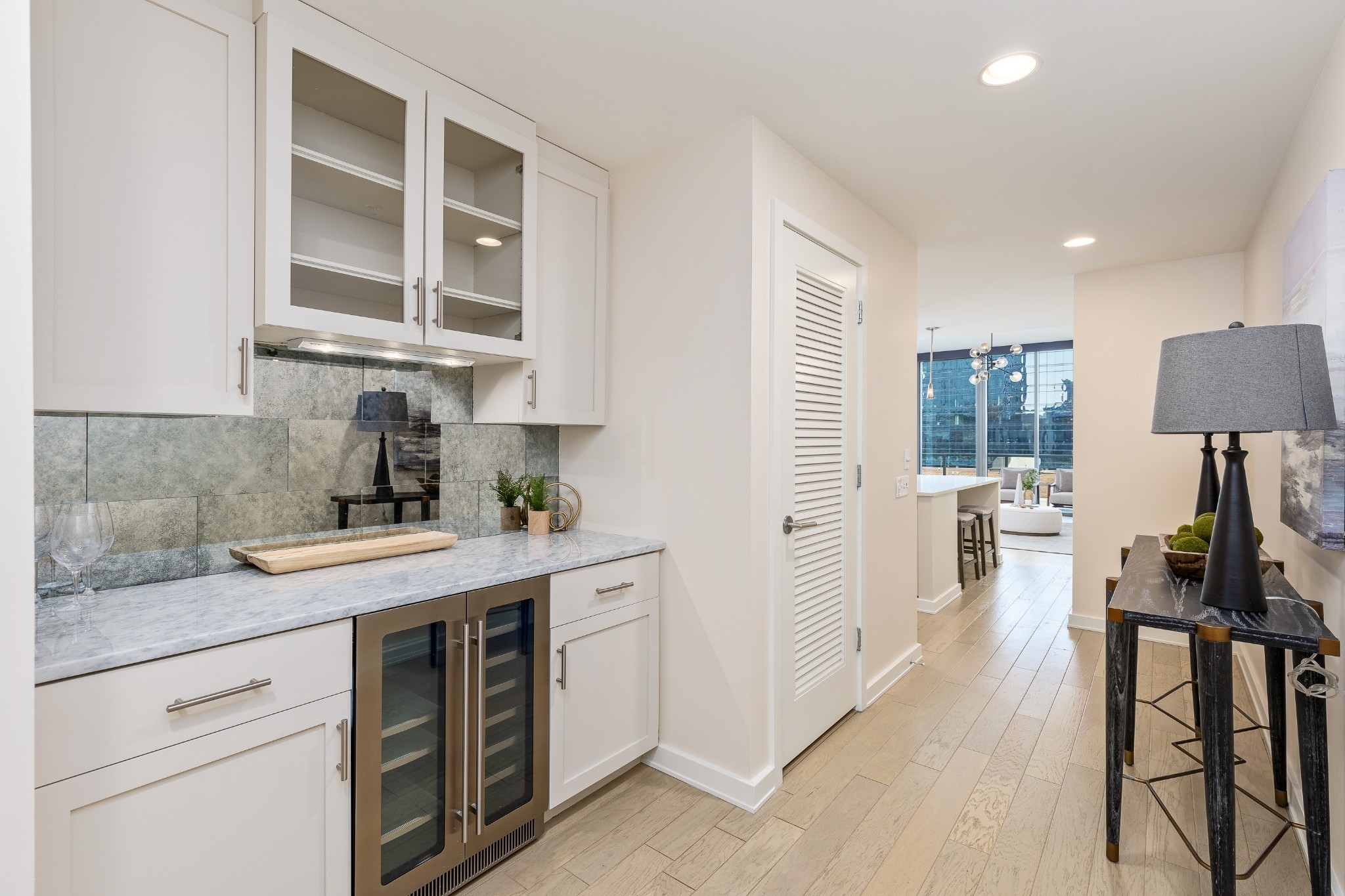 1212 Laurel St #301