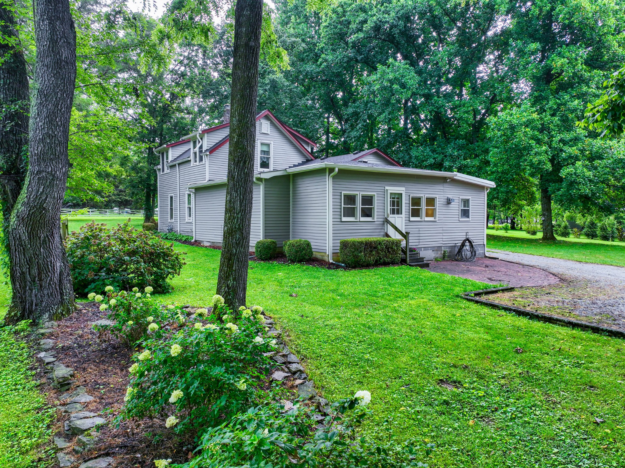 426 Eddy Ln