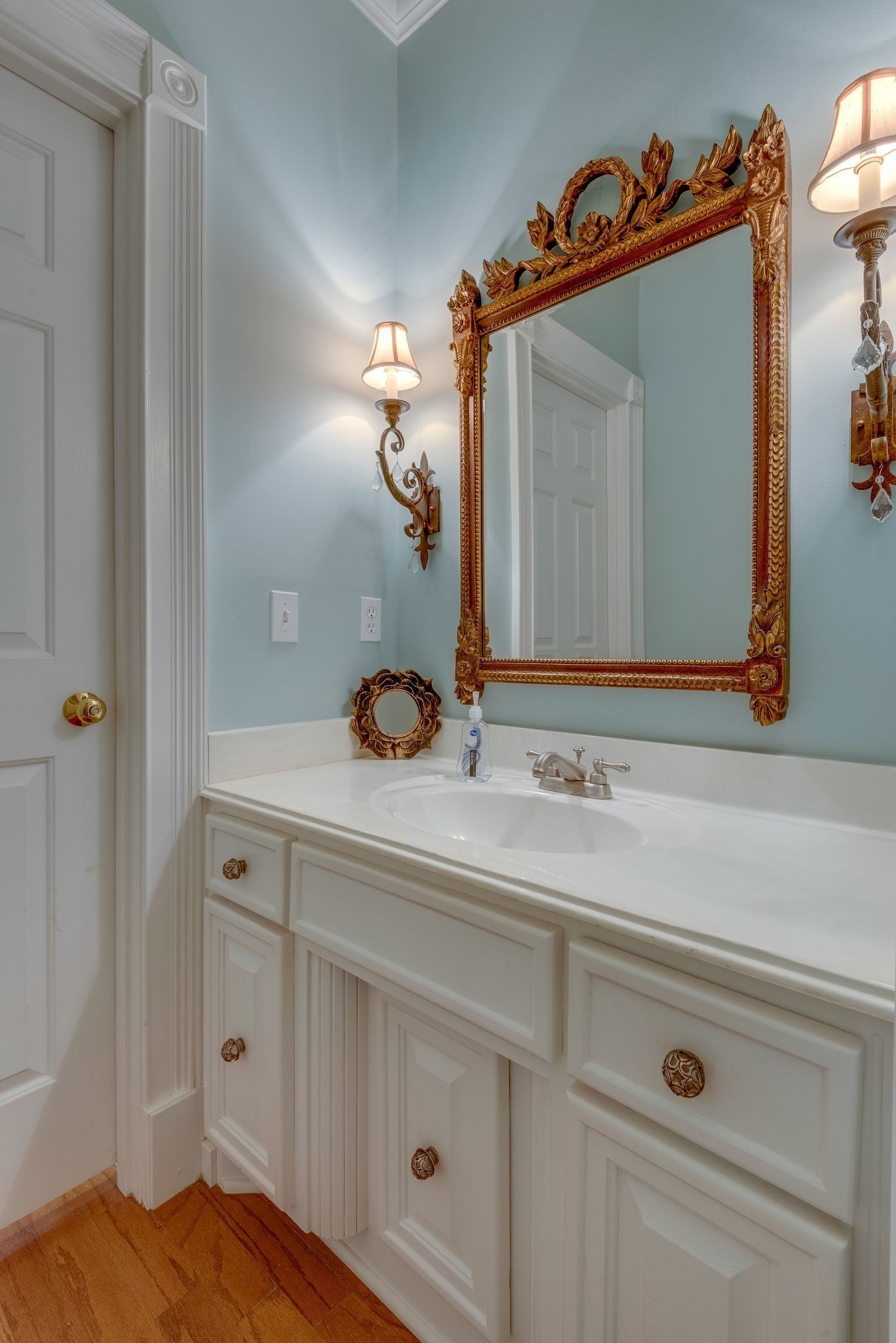 3626 West End Ave Unit: 202