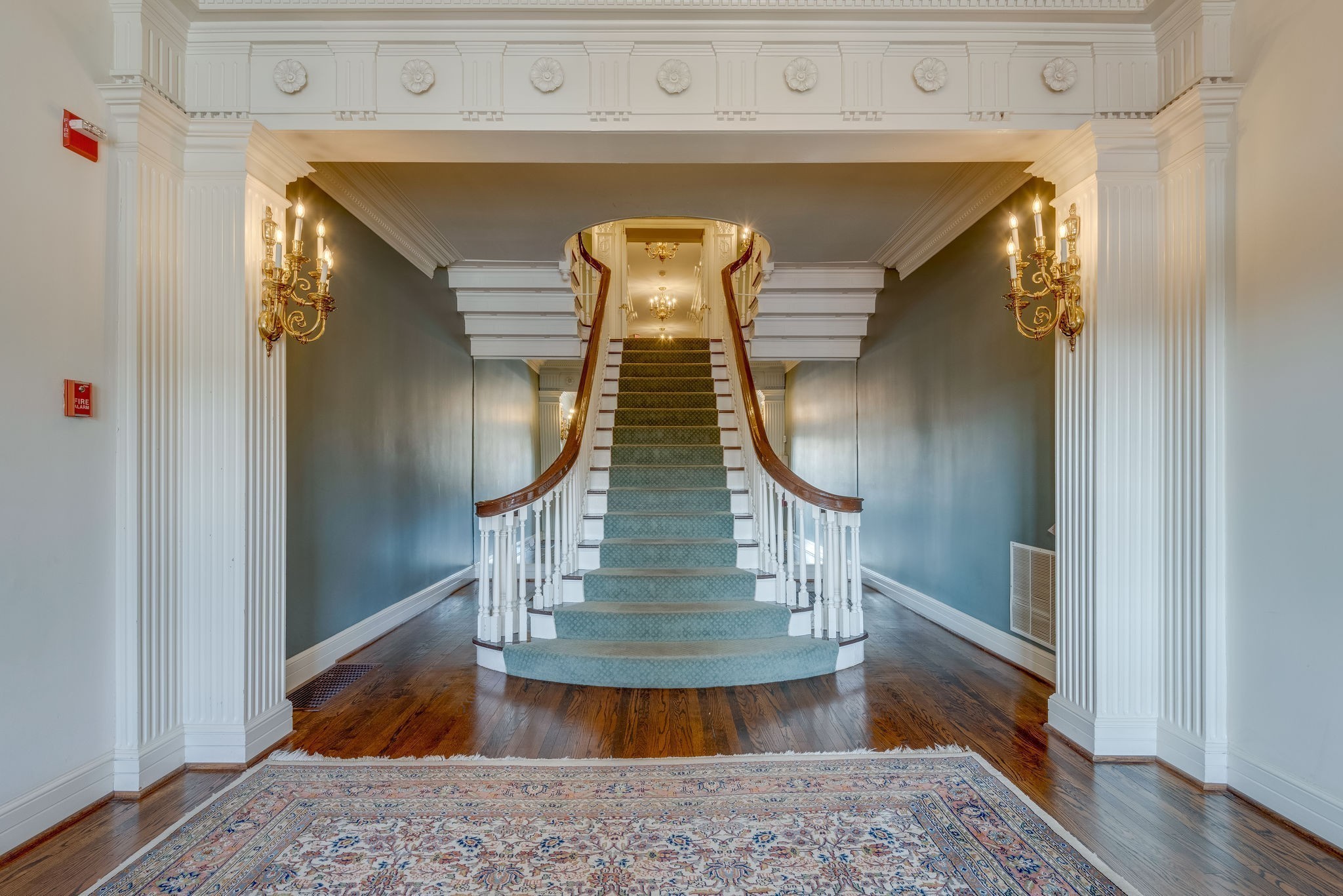 3626 West End Ave Unit: 202