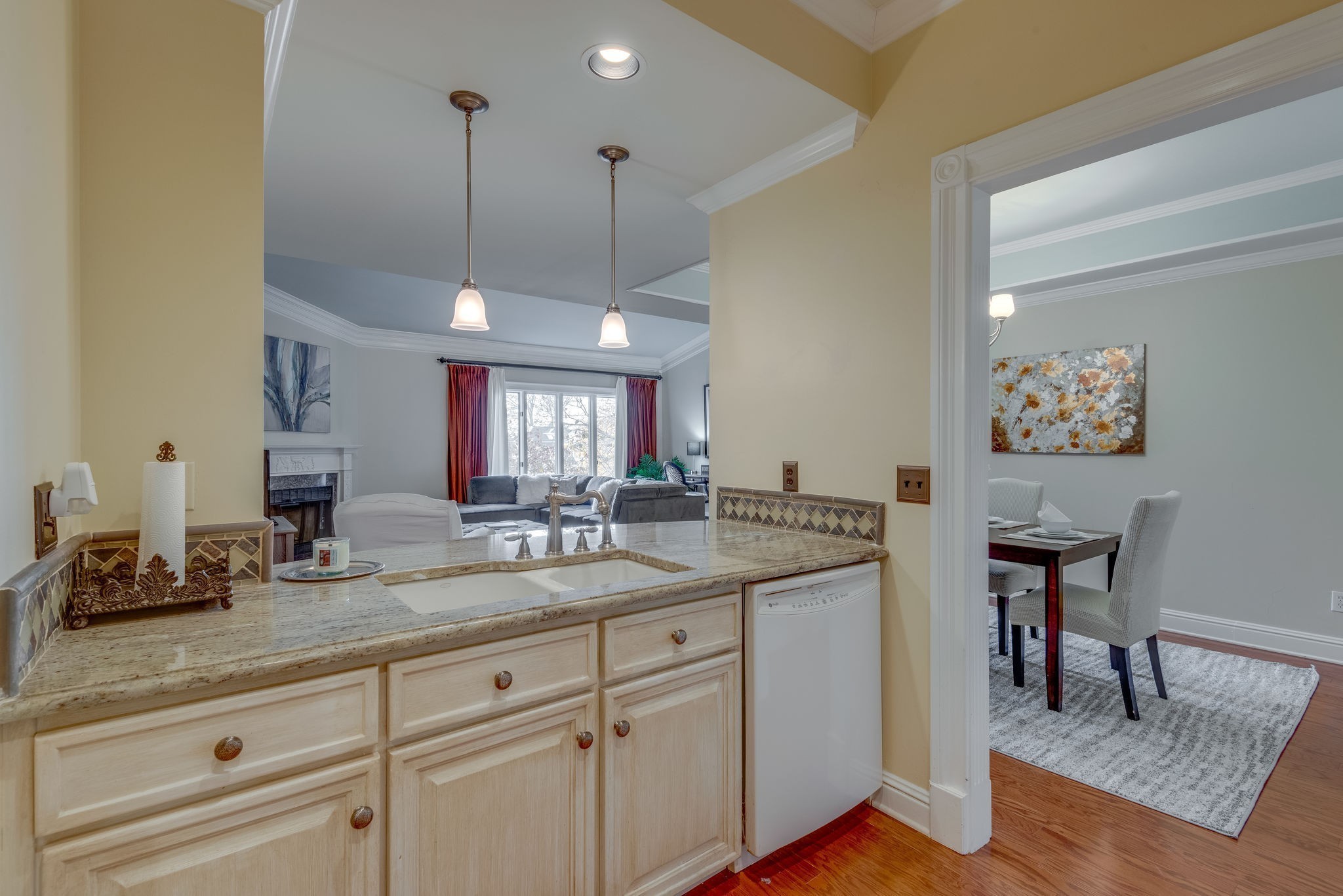 3626 West End Ave Unit: 202