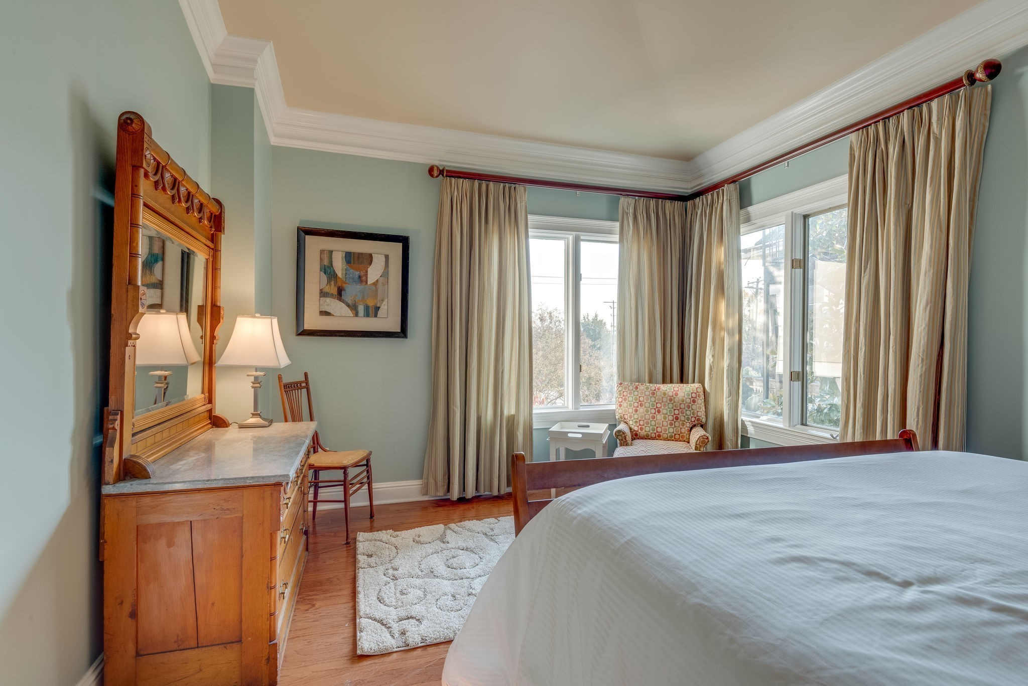 3626 West End Ave Unit: 202