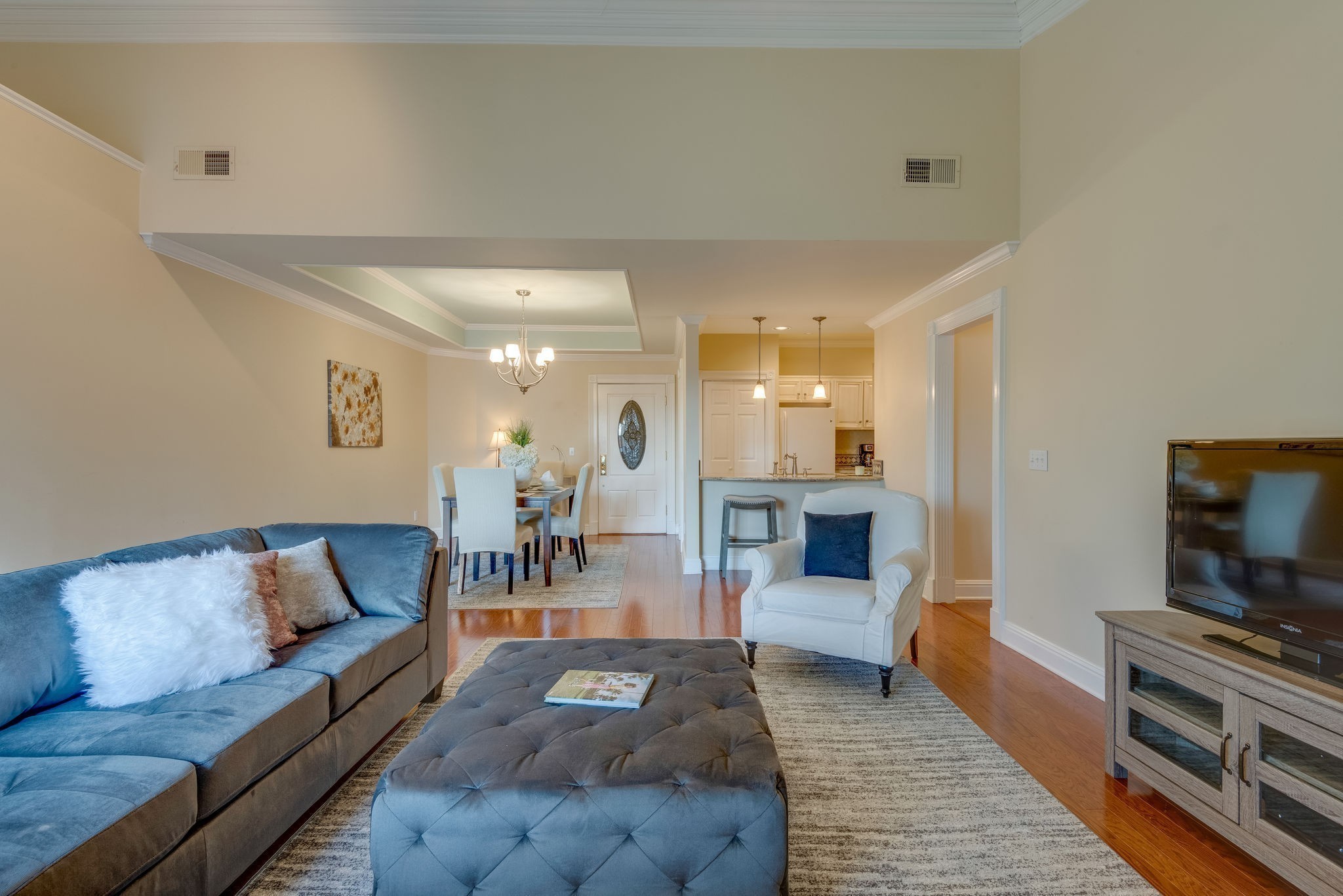 3626 West End Ave Unit: 202