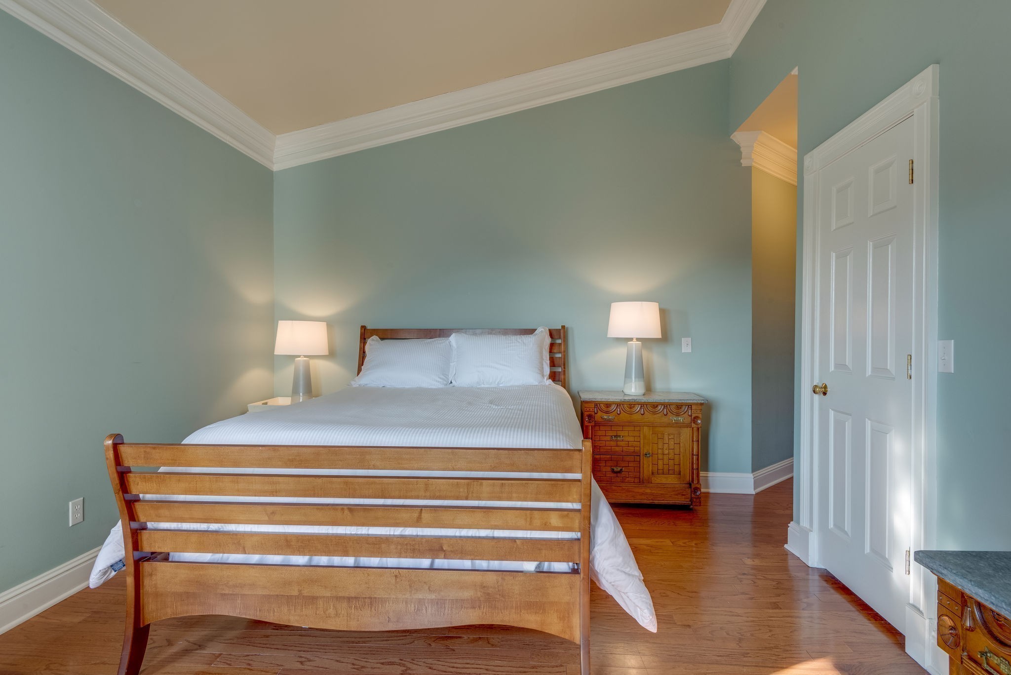 3626 West End Ave Unit: 202