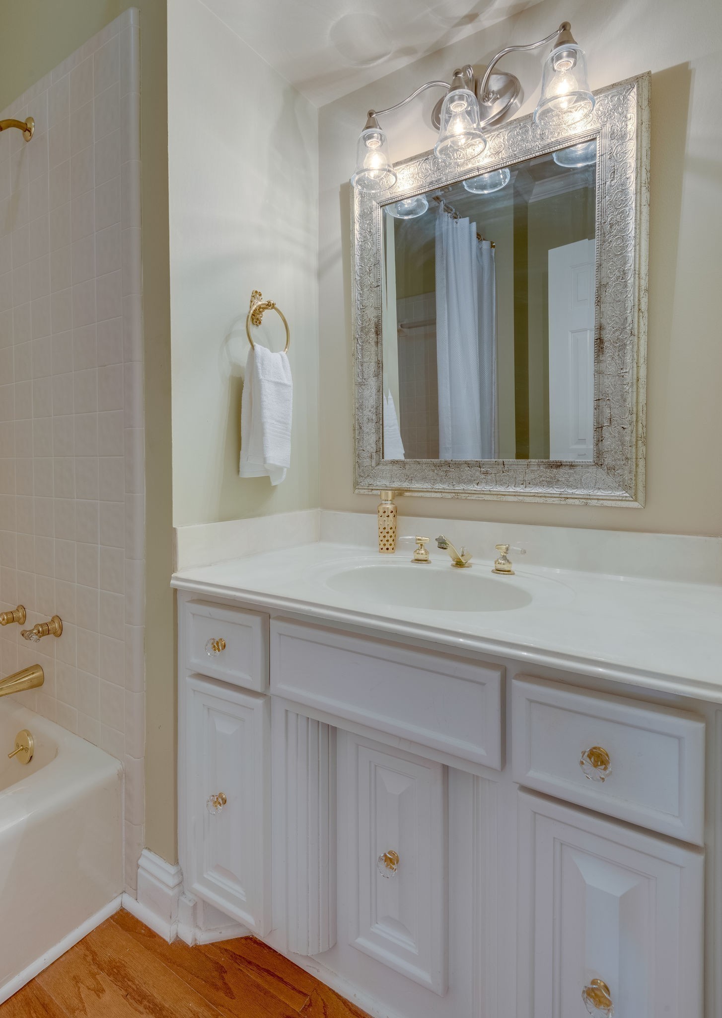 3626 West End Ave Unit: 202