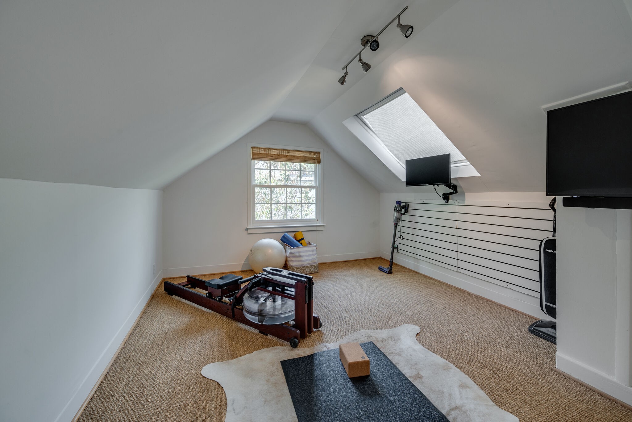 108 Pembroke Ave