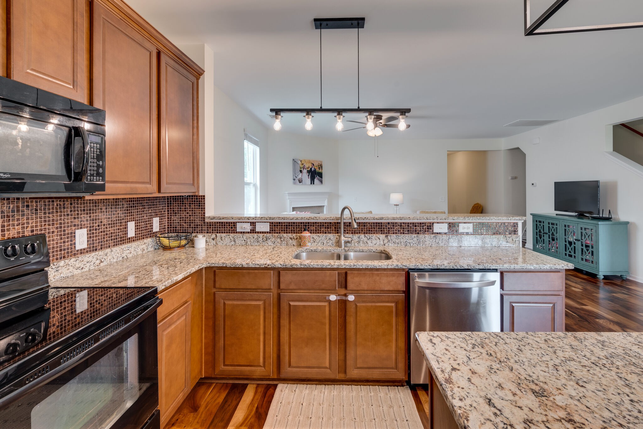 1257 Scarcroft Ln