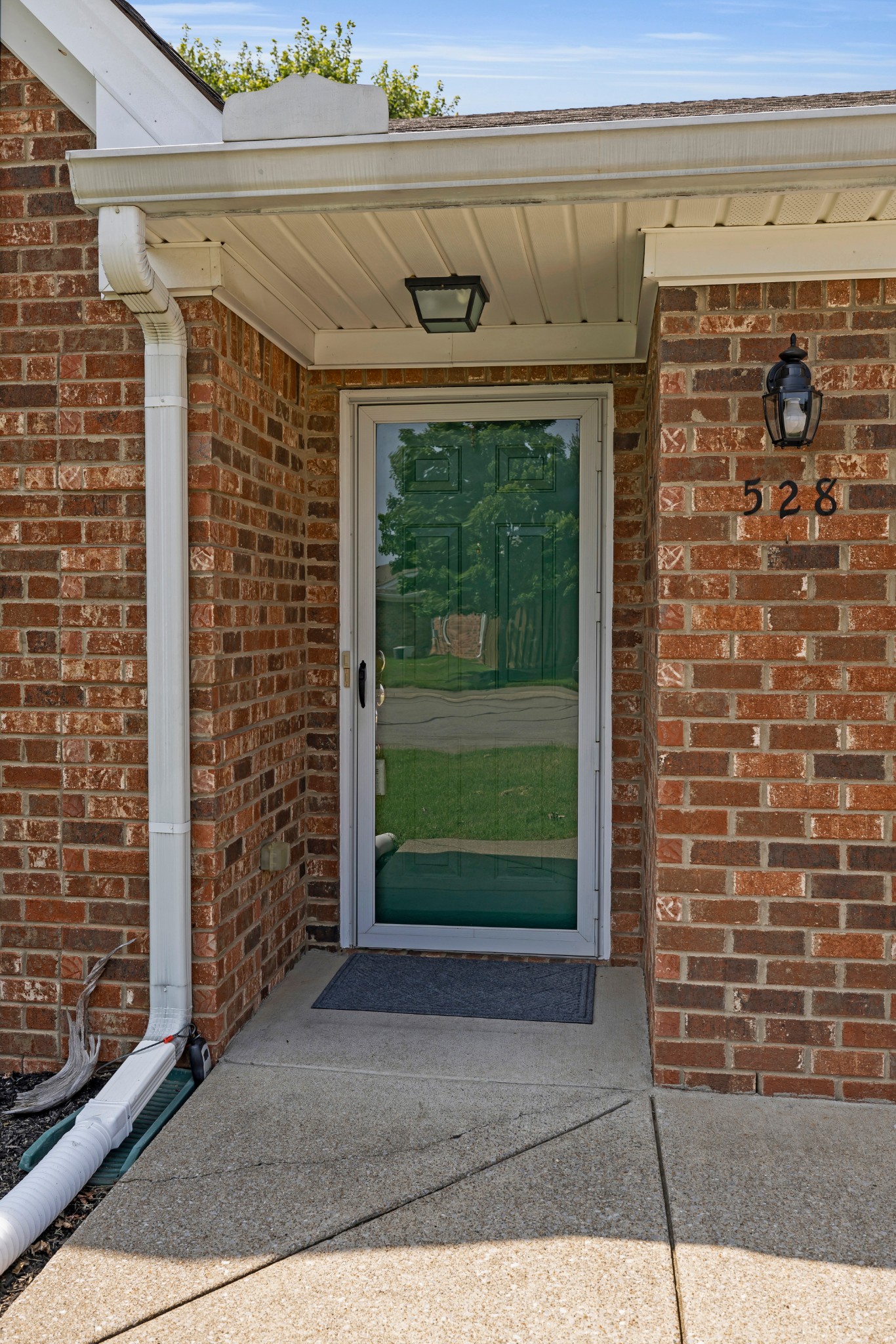 528 Village Green Cir