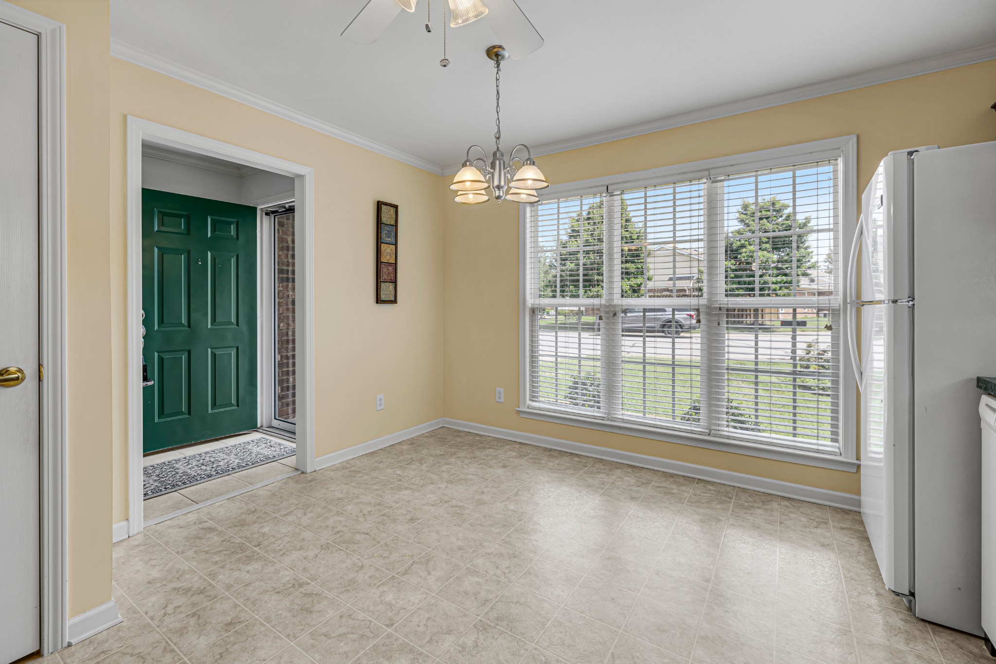 528 Village Green Cir