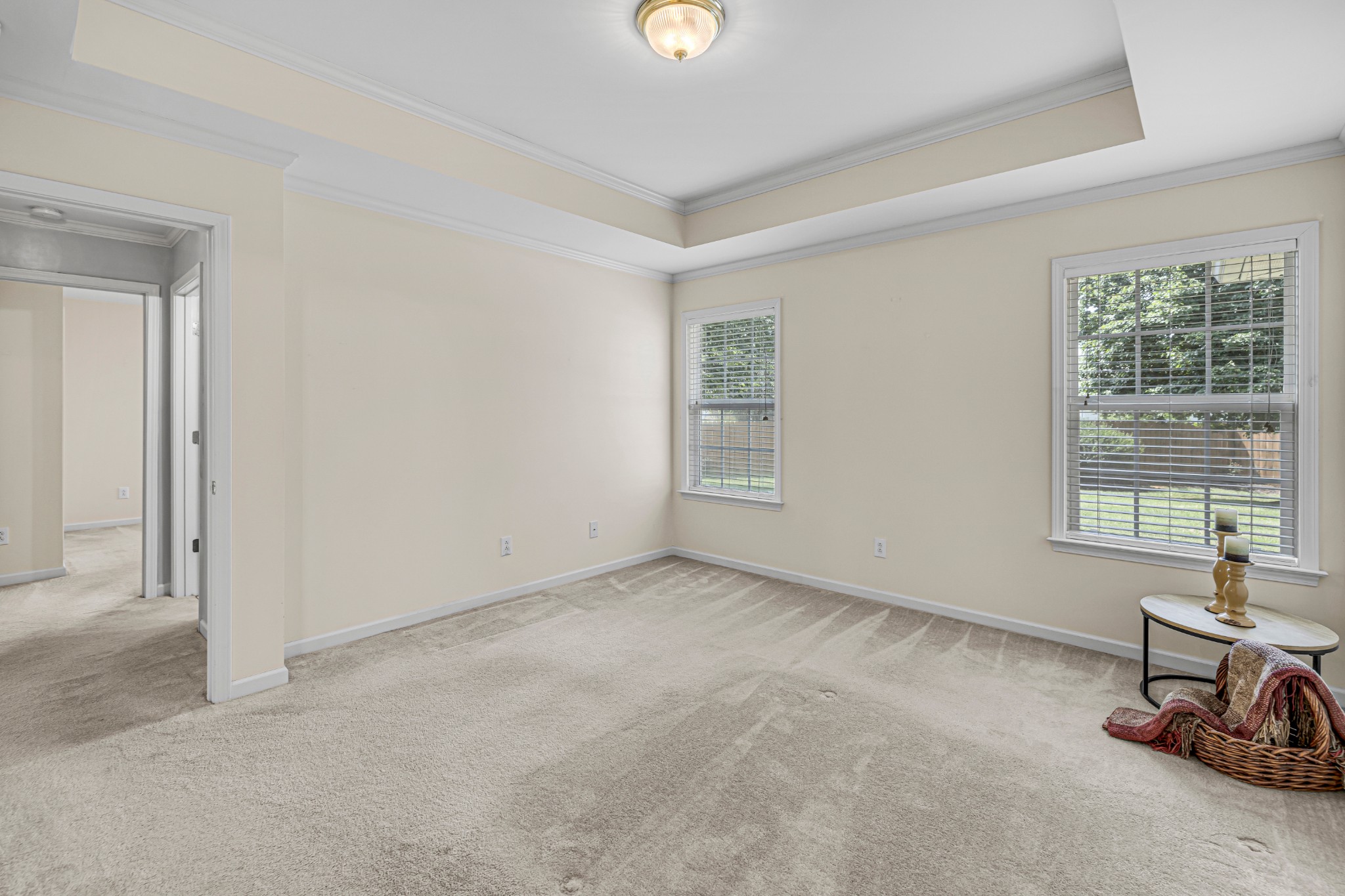 528 Village Green Cir