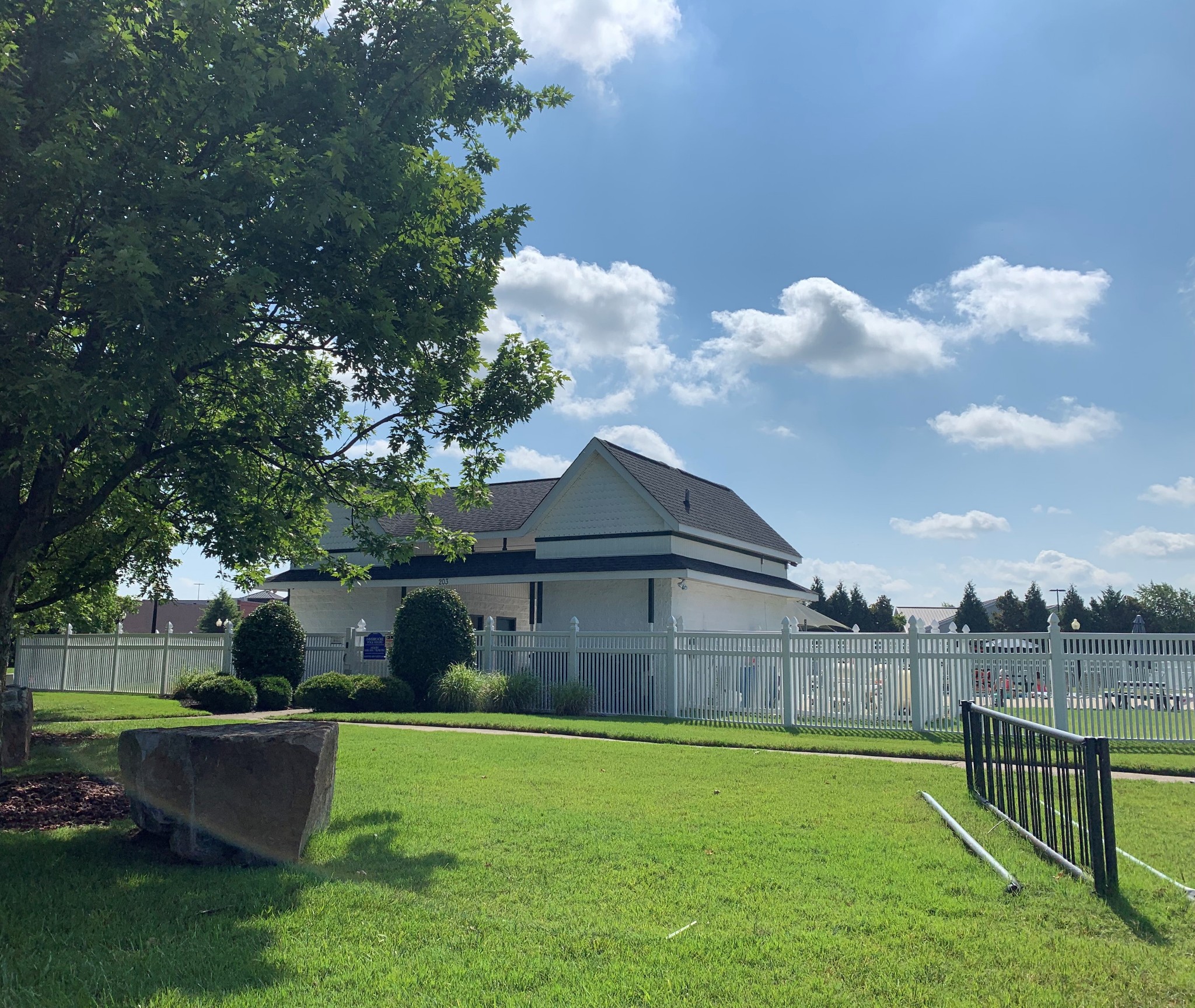 528 Village Green Cir