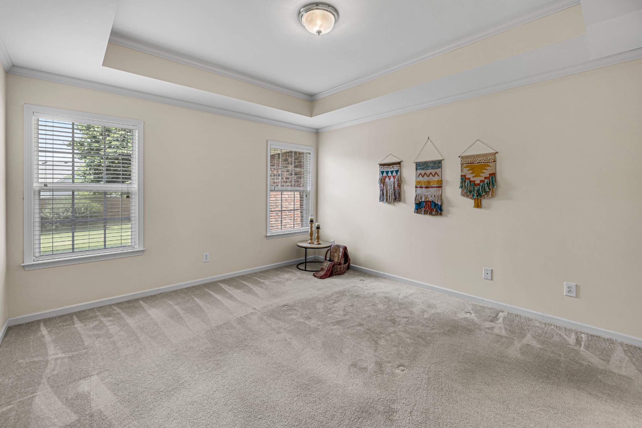 528 Village Green Cir