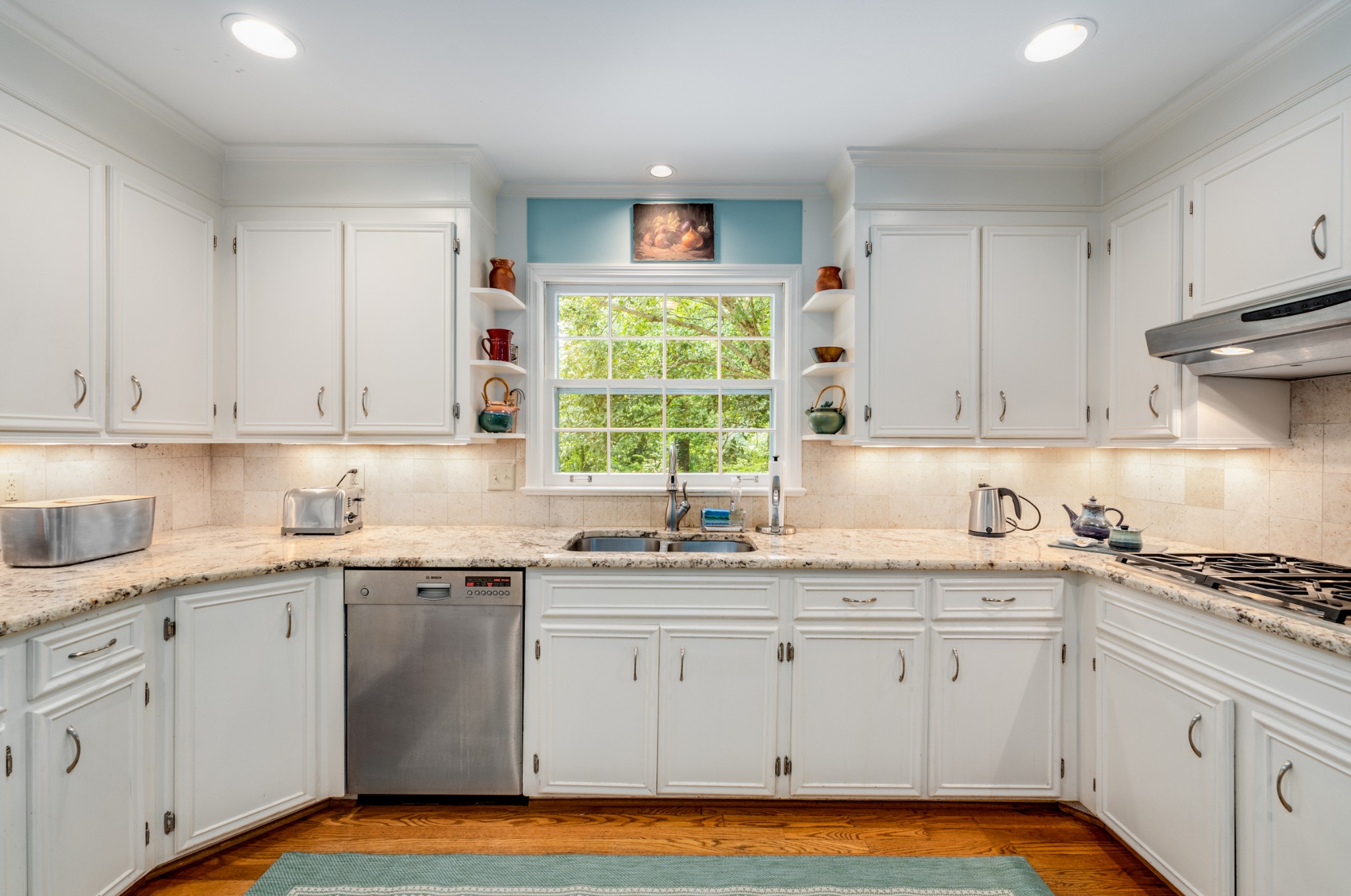 307 River Oaks Rd