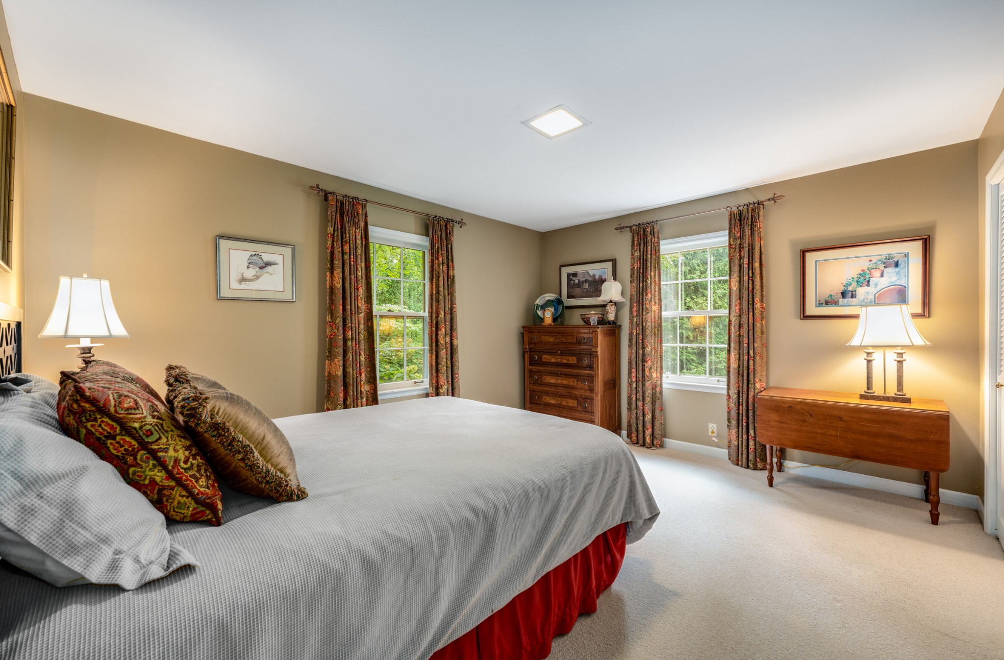 307 River Oaks Rd