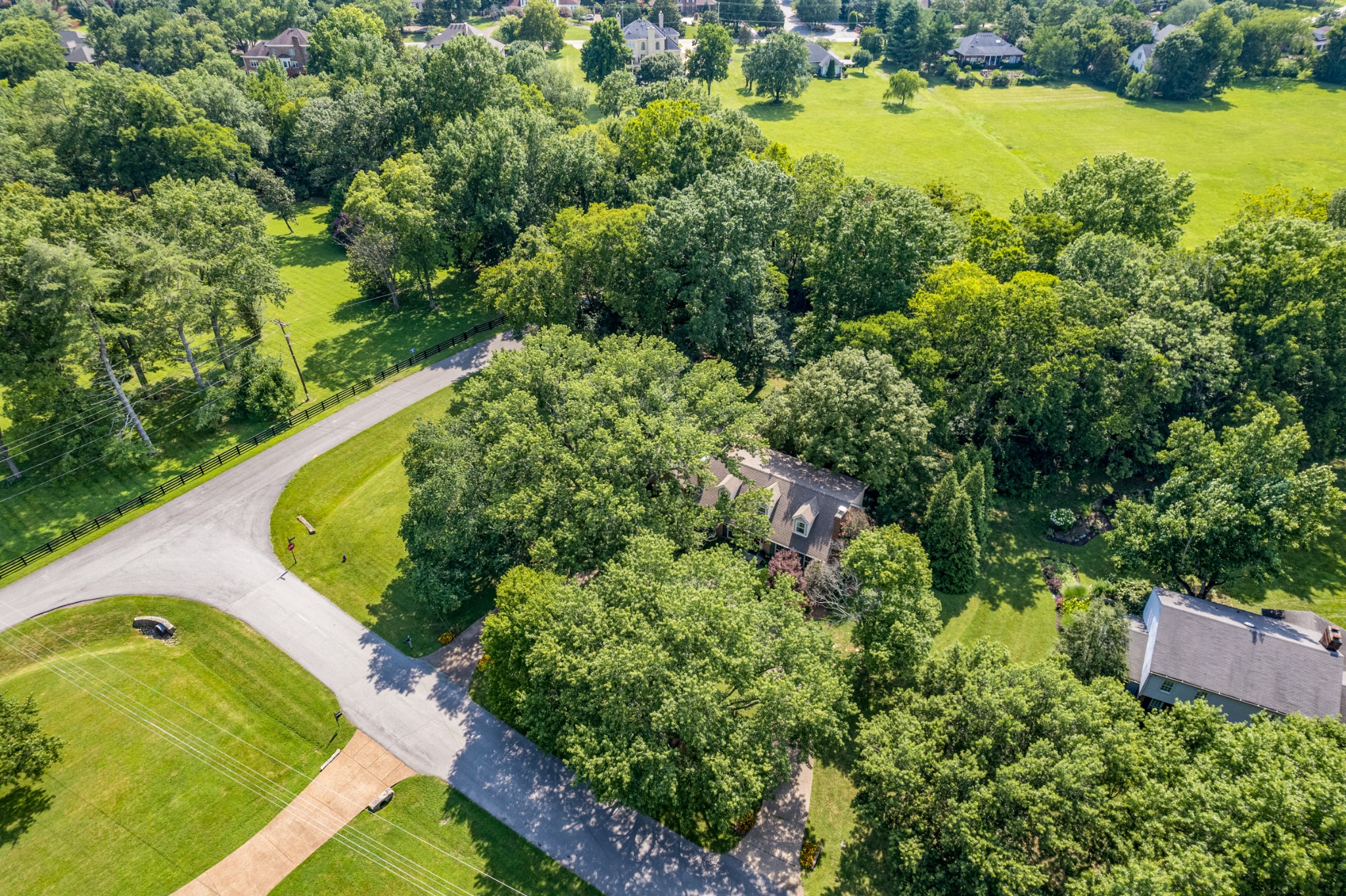 307 River Oaks Rd