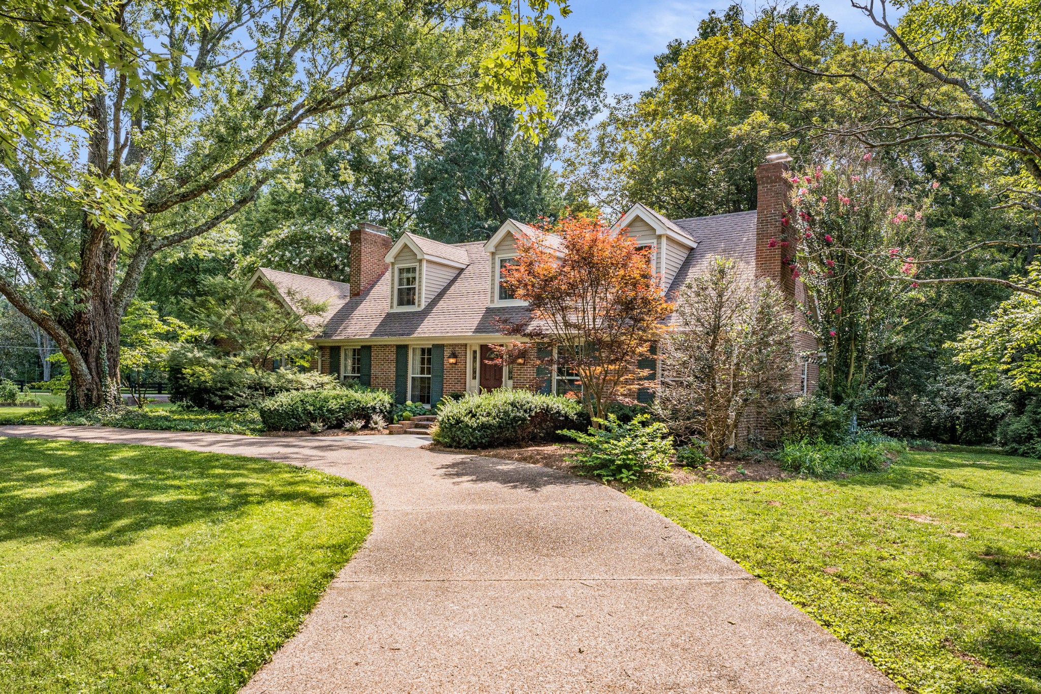 307 River Oaks Rd