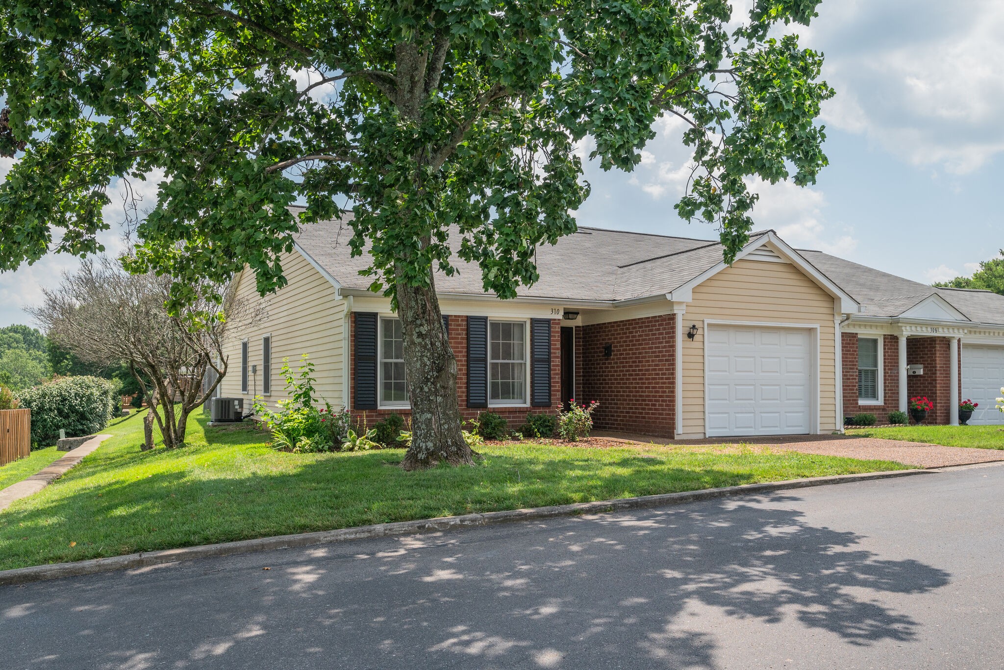 310 Cana Cir
