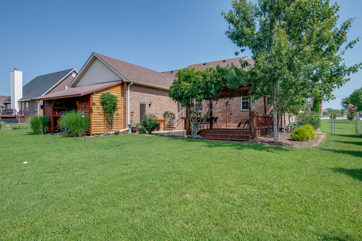 214 Sunnyside Dr