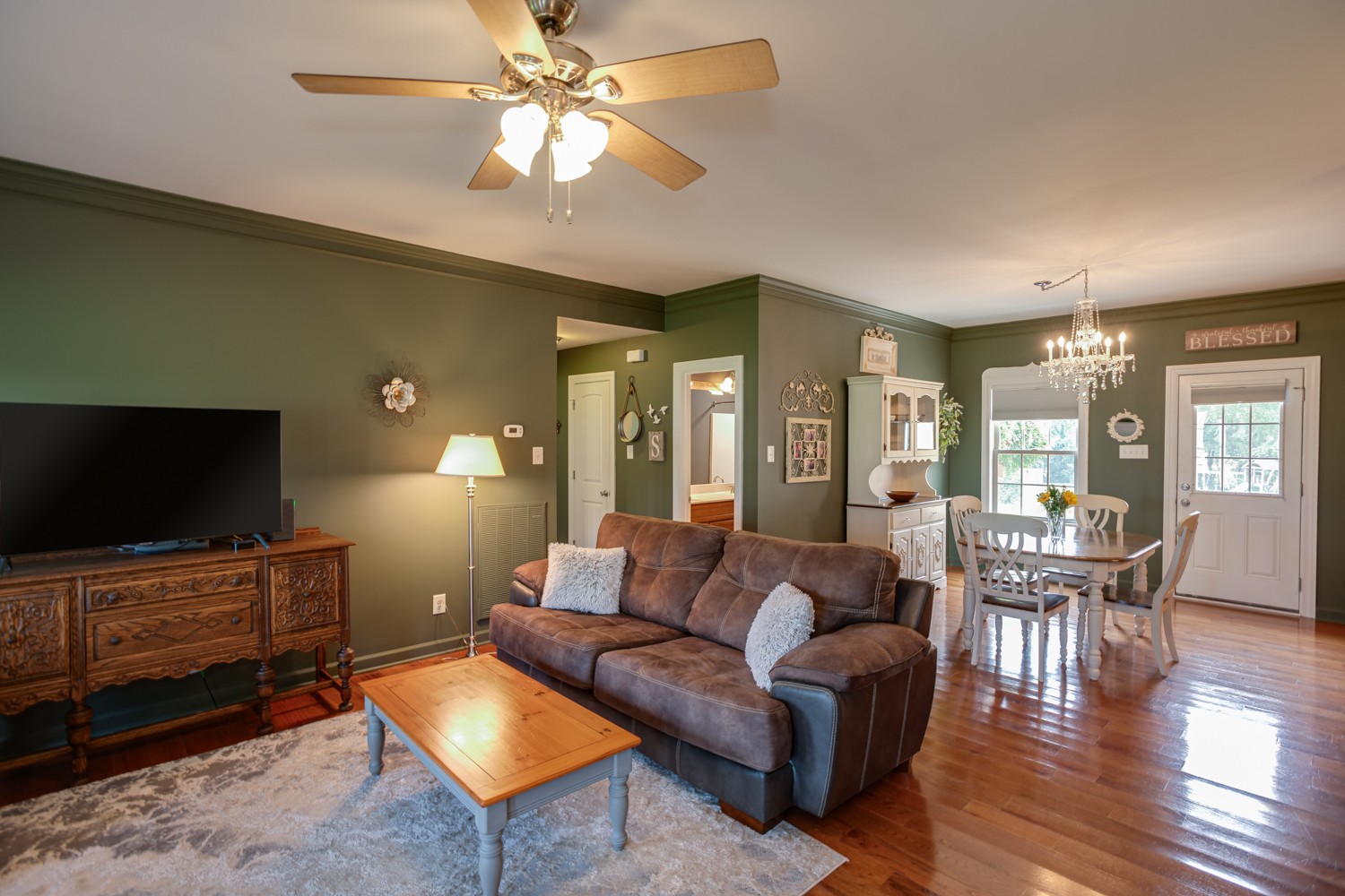 214 Sunnyside Dr