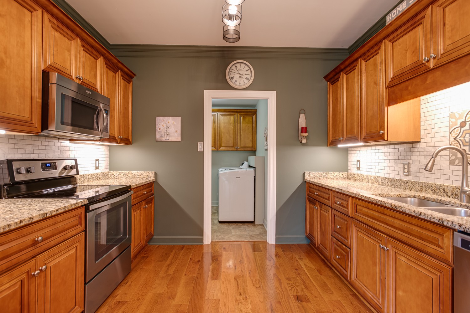 214 Sunnyside Dr