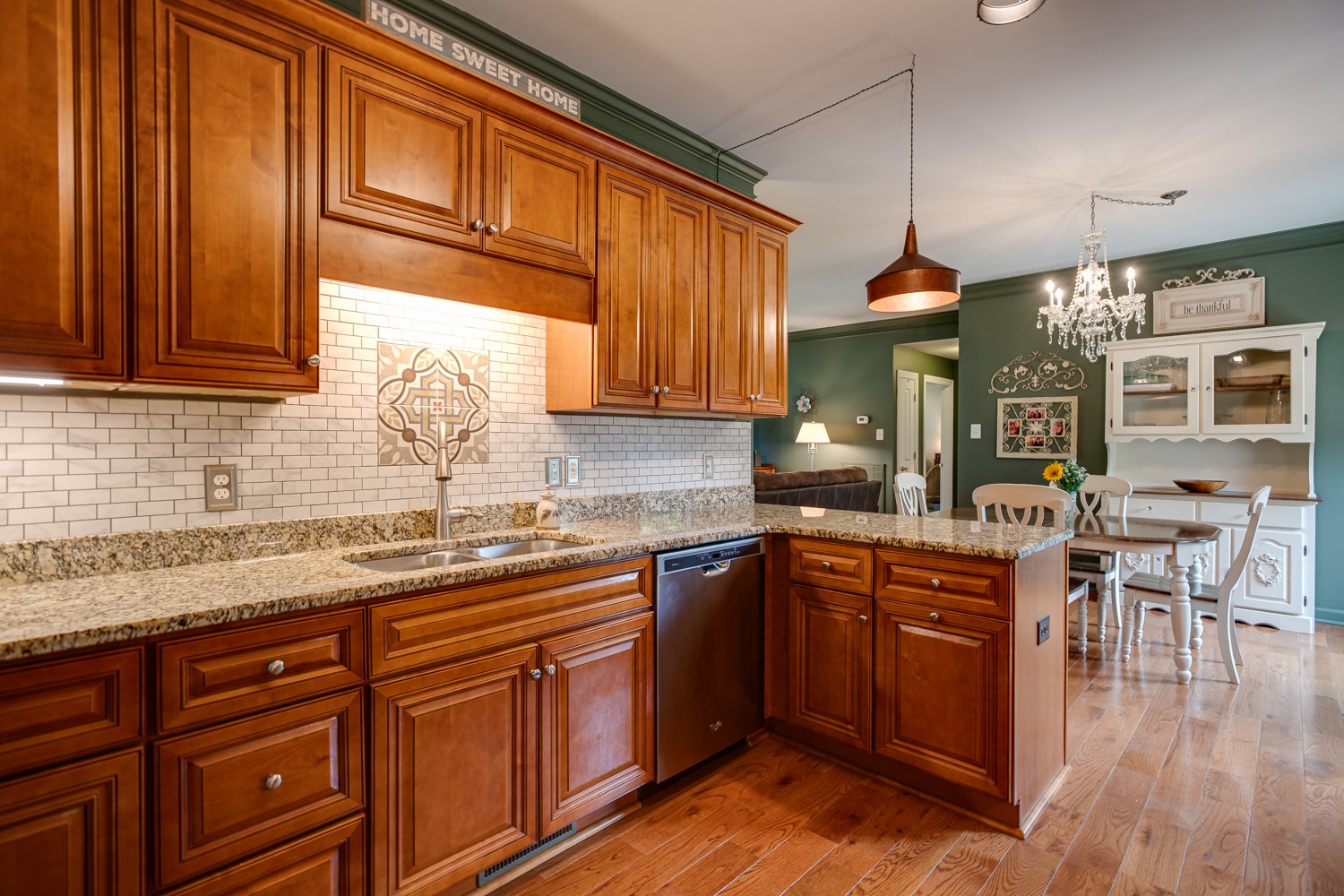 214 Sunnyside Dr