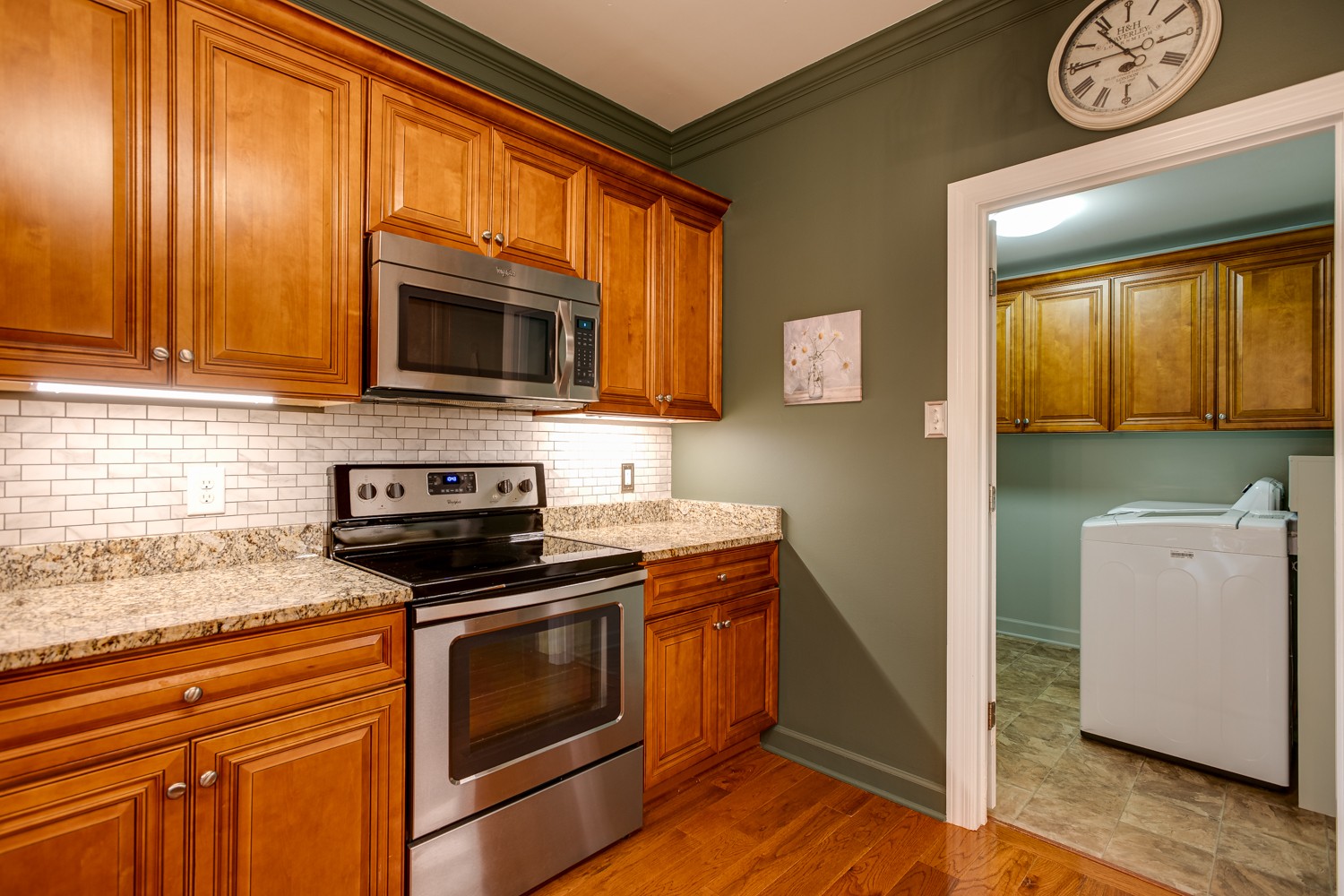 214 Sunnyside Dr
