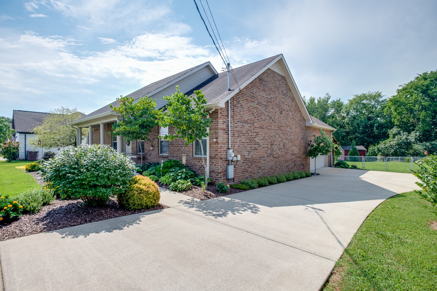 214 Sunnyside Dr