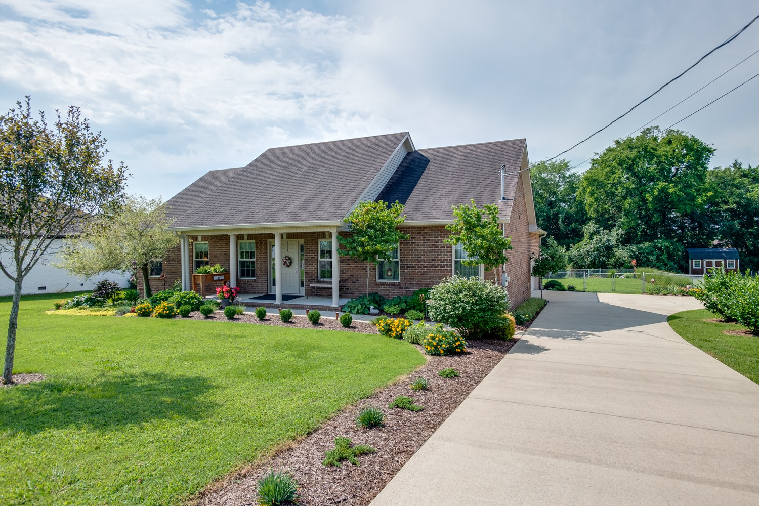 214 Sunnyside Dr