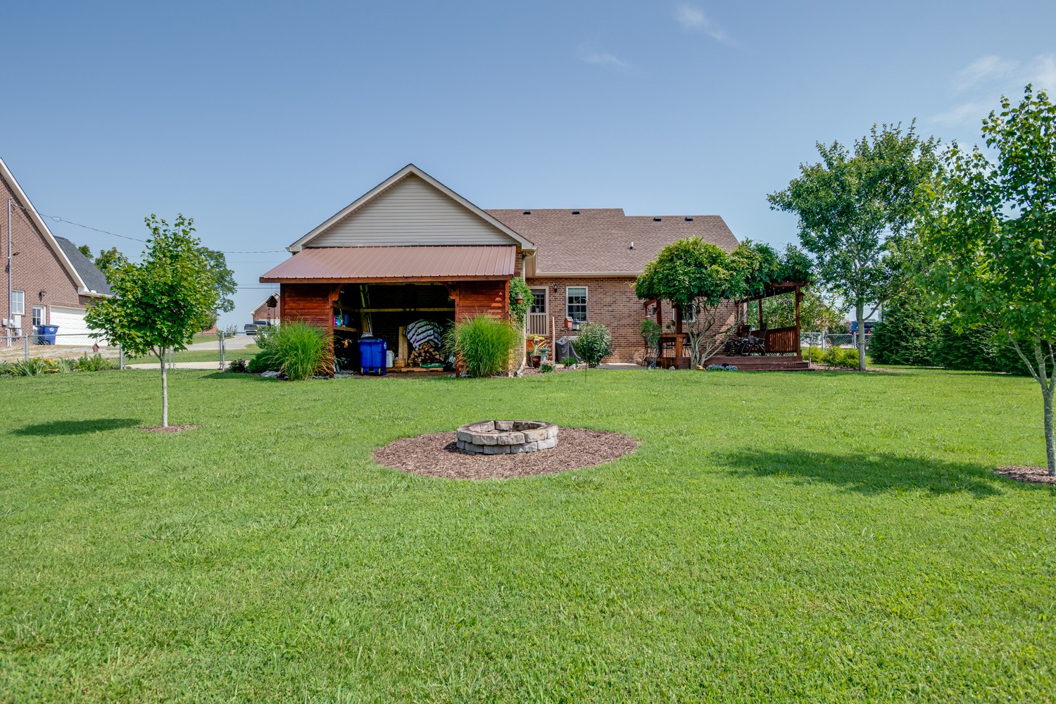 214 Sunnyside Dr