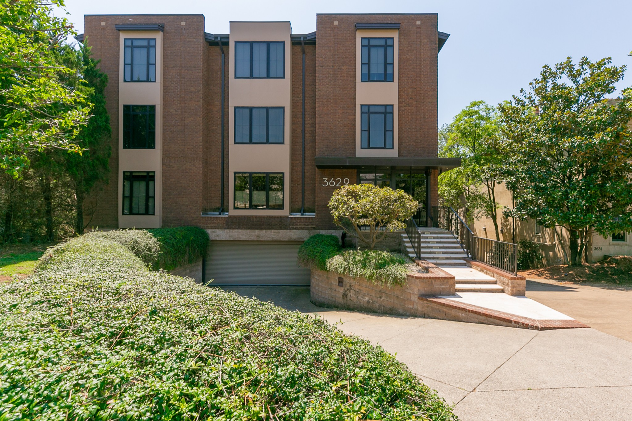 3629 West End Ave Unit: 102